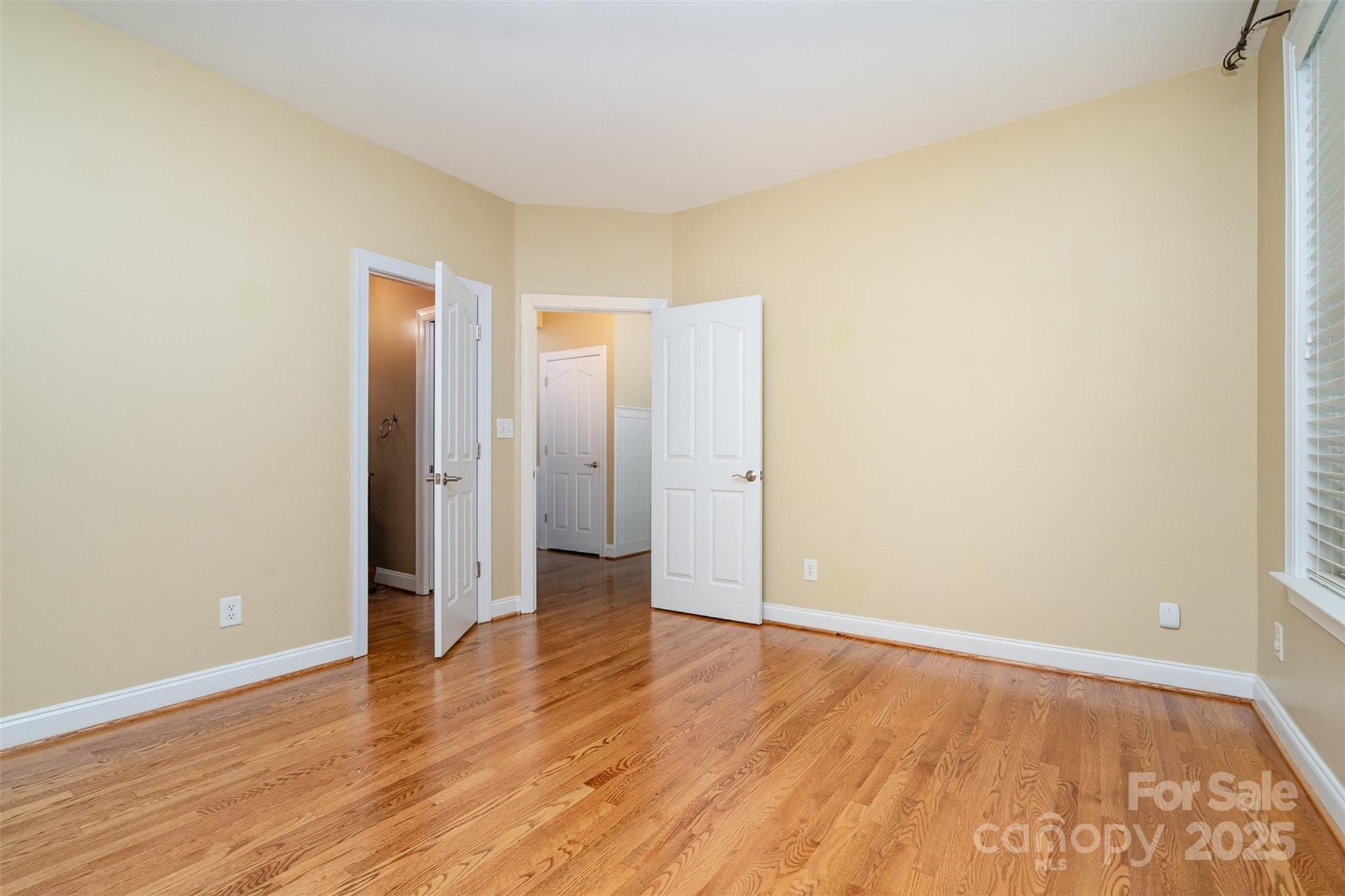 626 Tullamore Court Property Photo 23