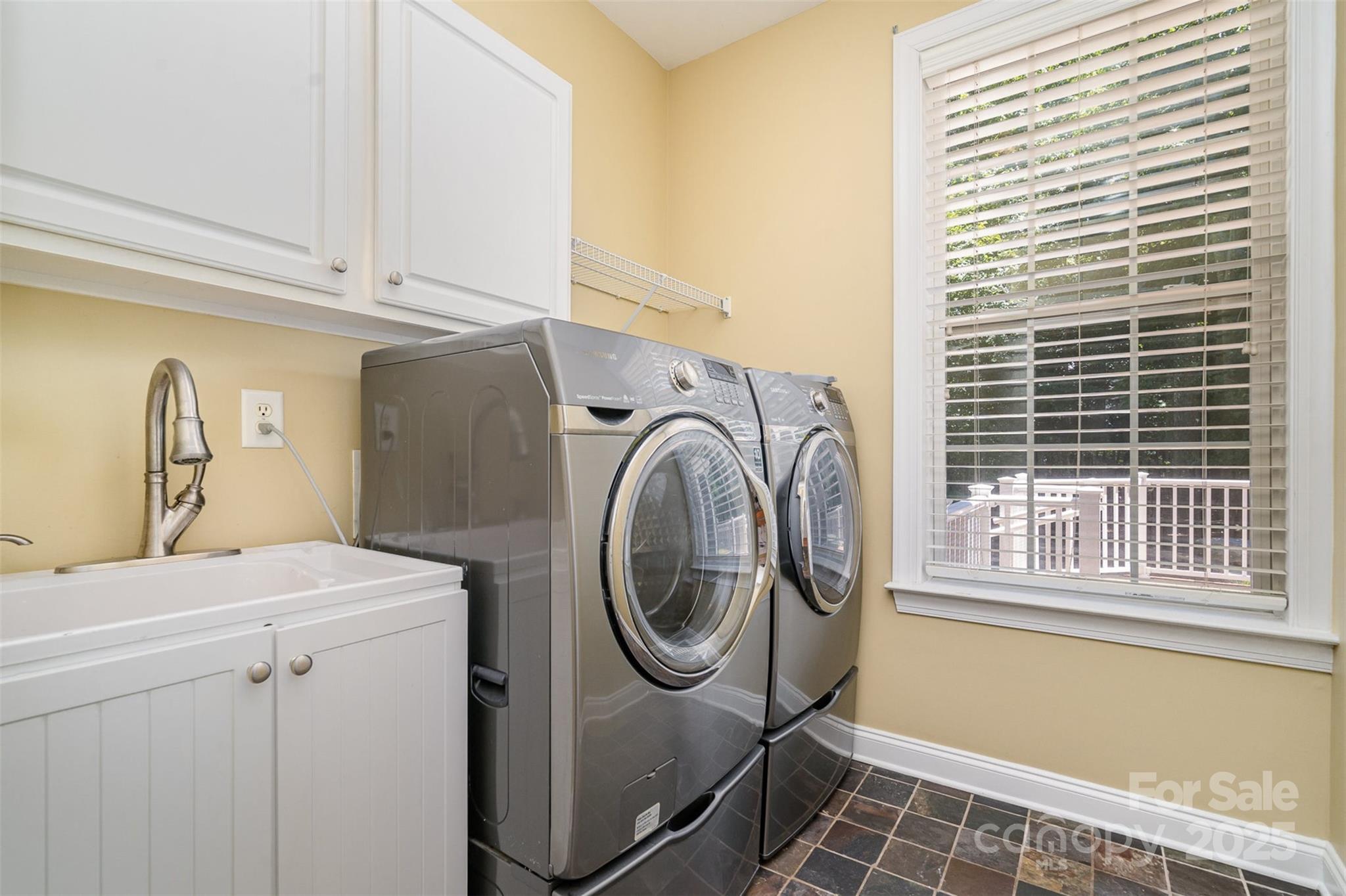 626 Tullamore Court Property Photo 24