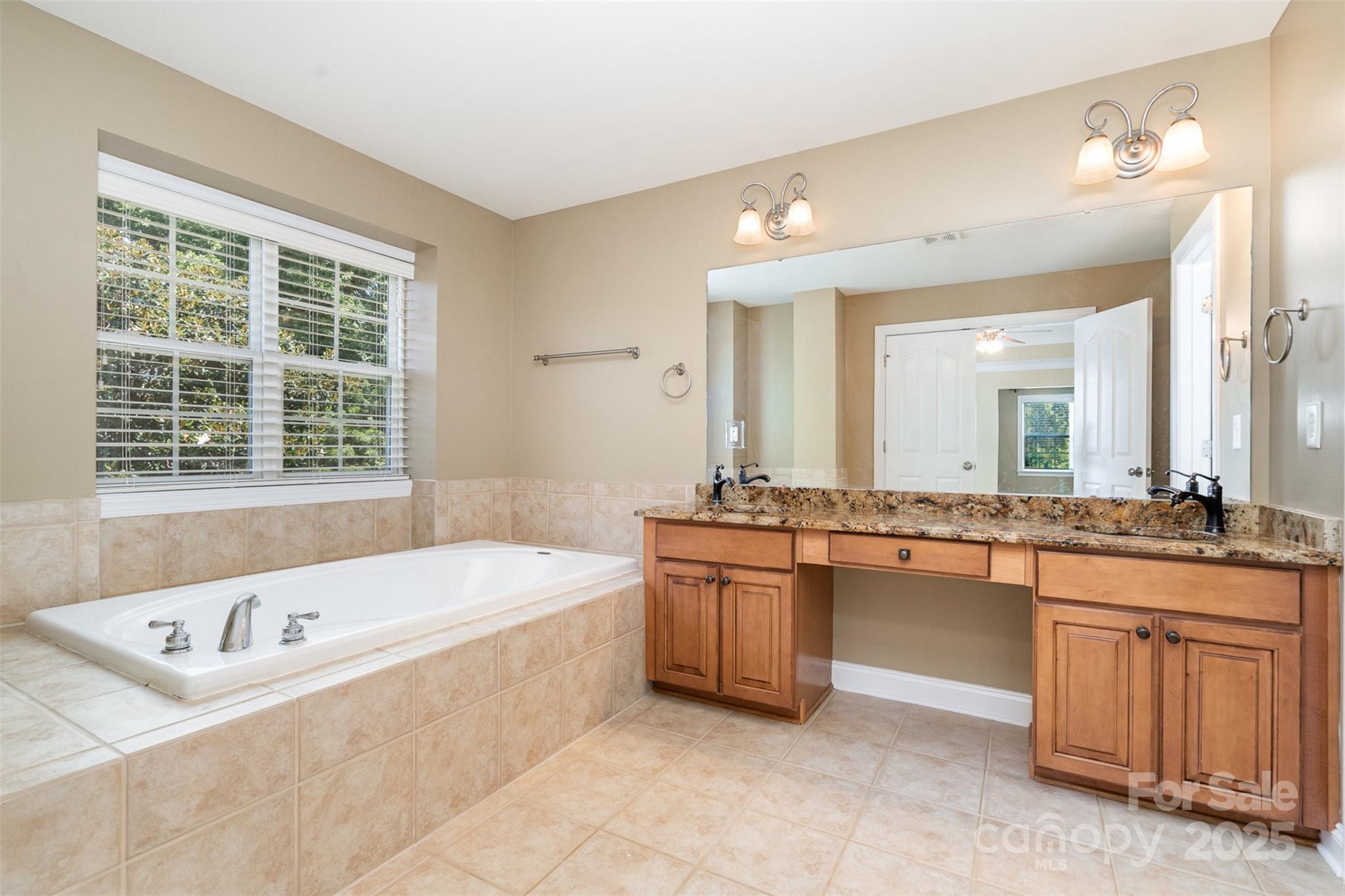 626 Tullamore Court Property Photo 30