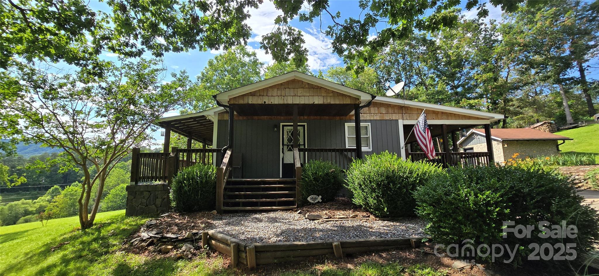 414 Pine Cove Road Property Photo 3