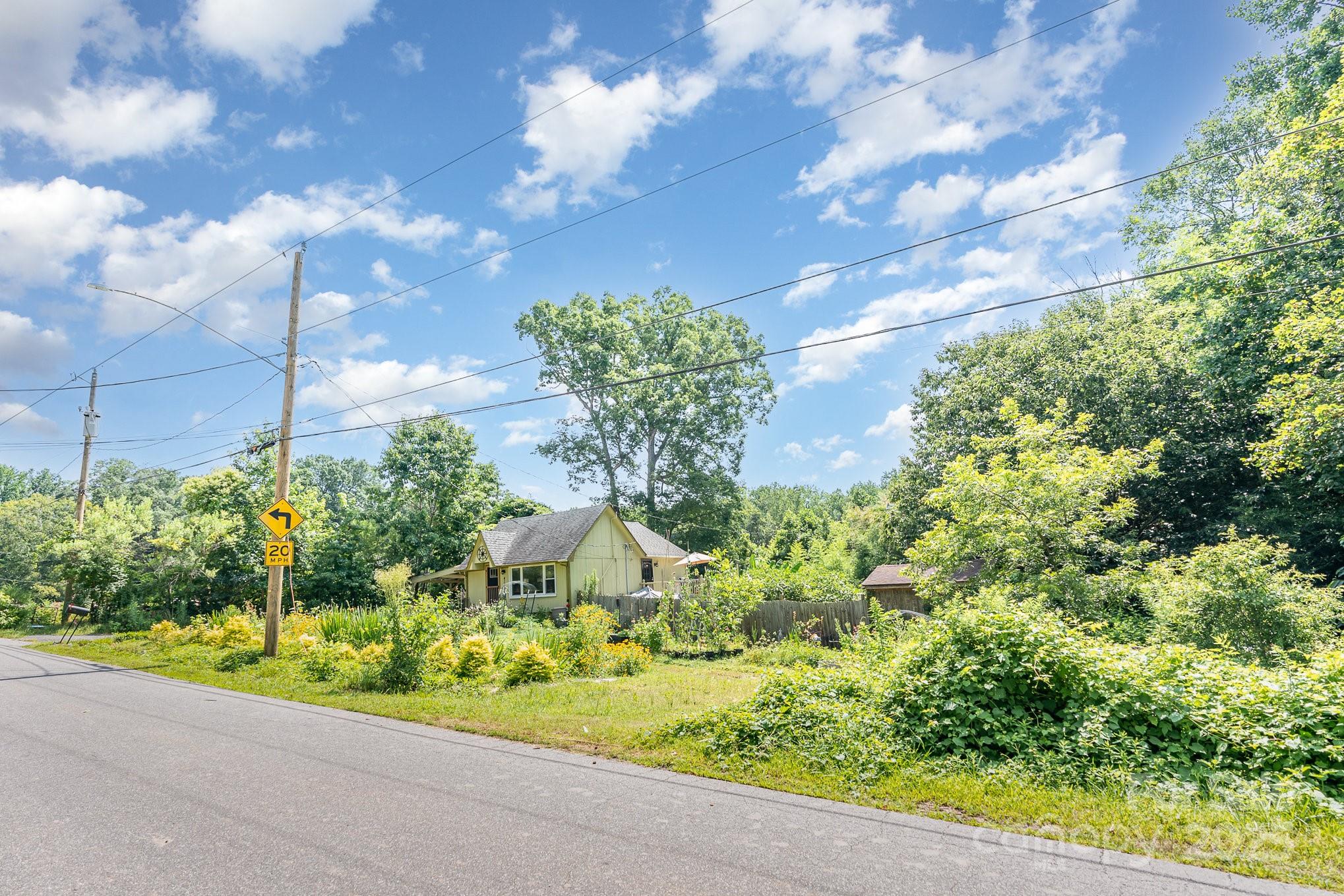 4124 Oakwood Road Property Photo 2