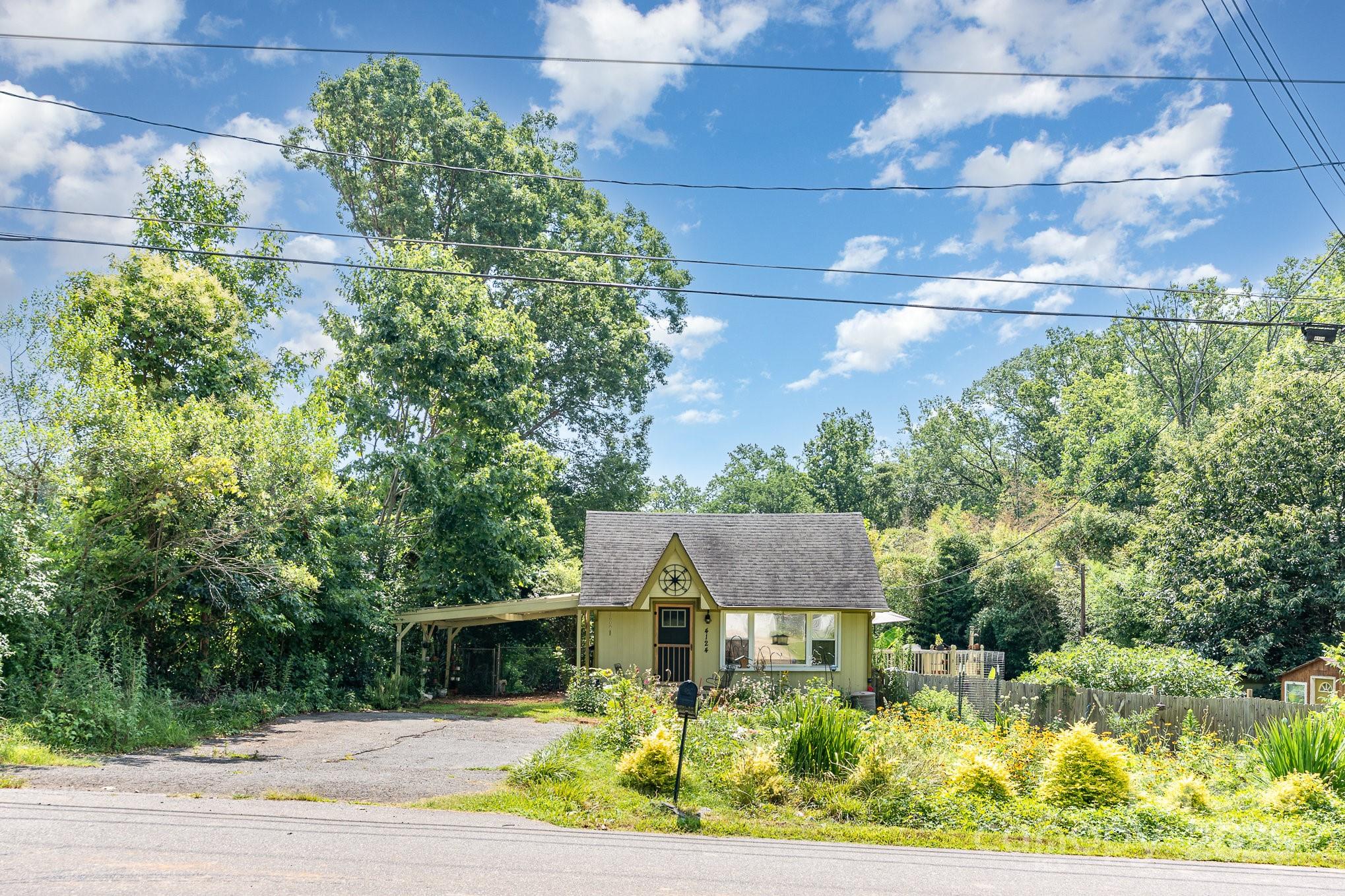 4124 Oakwood Road Property Photo 3