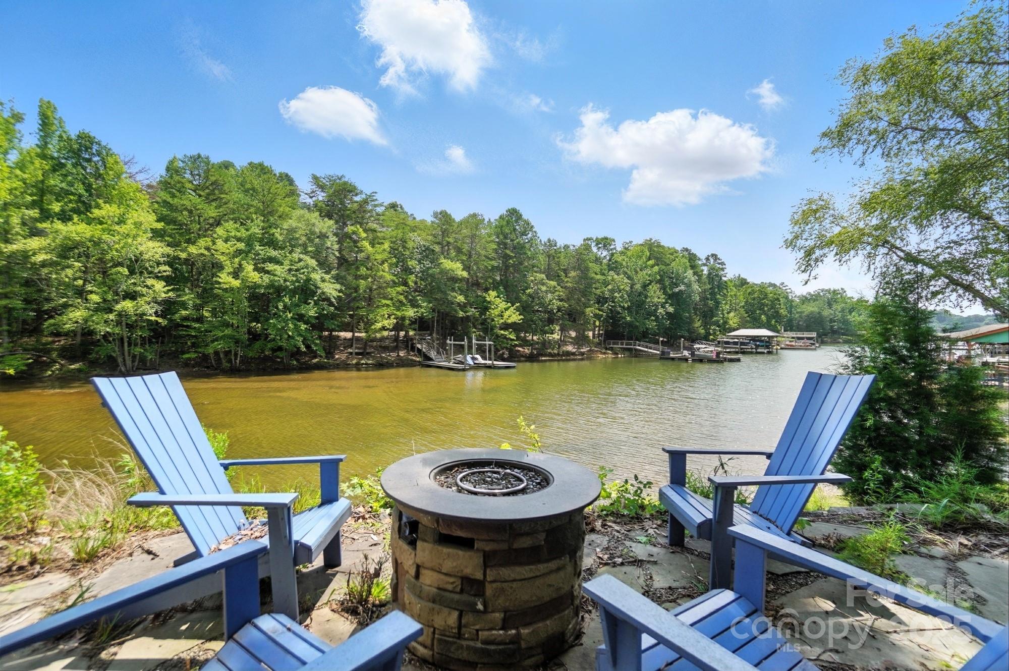 16101 Heron Run Drive Property Photo 1