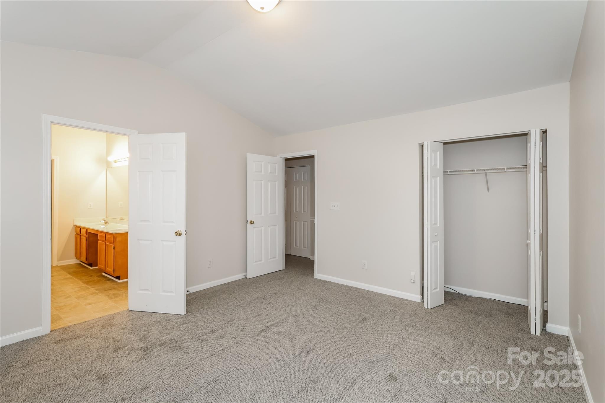 14311 Arbor Ridge Drive Property Photo 9