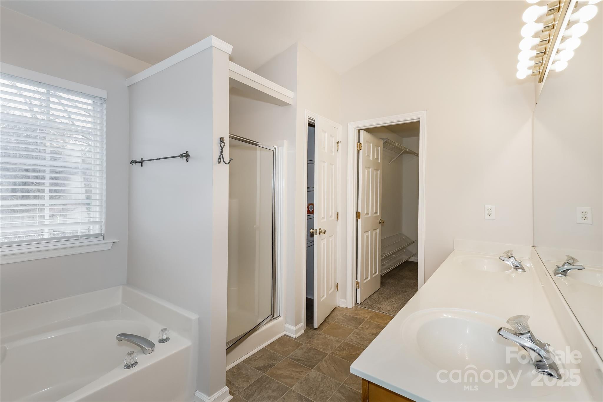 14311 Arbor Ridge Drive Property Photo 11