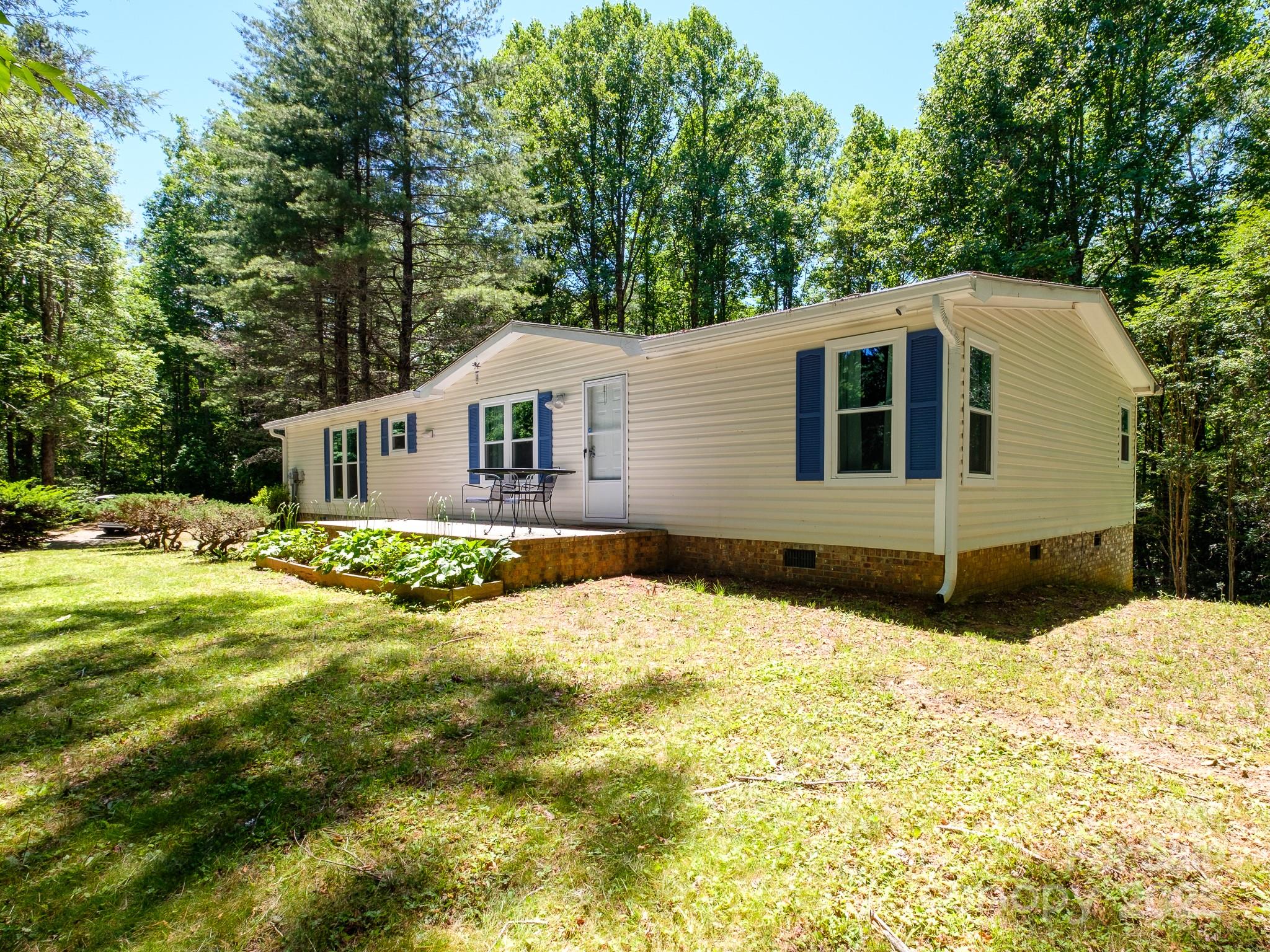 3347 Parkway Road Property Photo 1