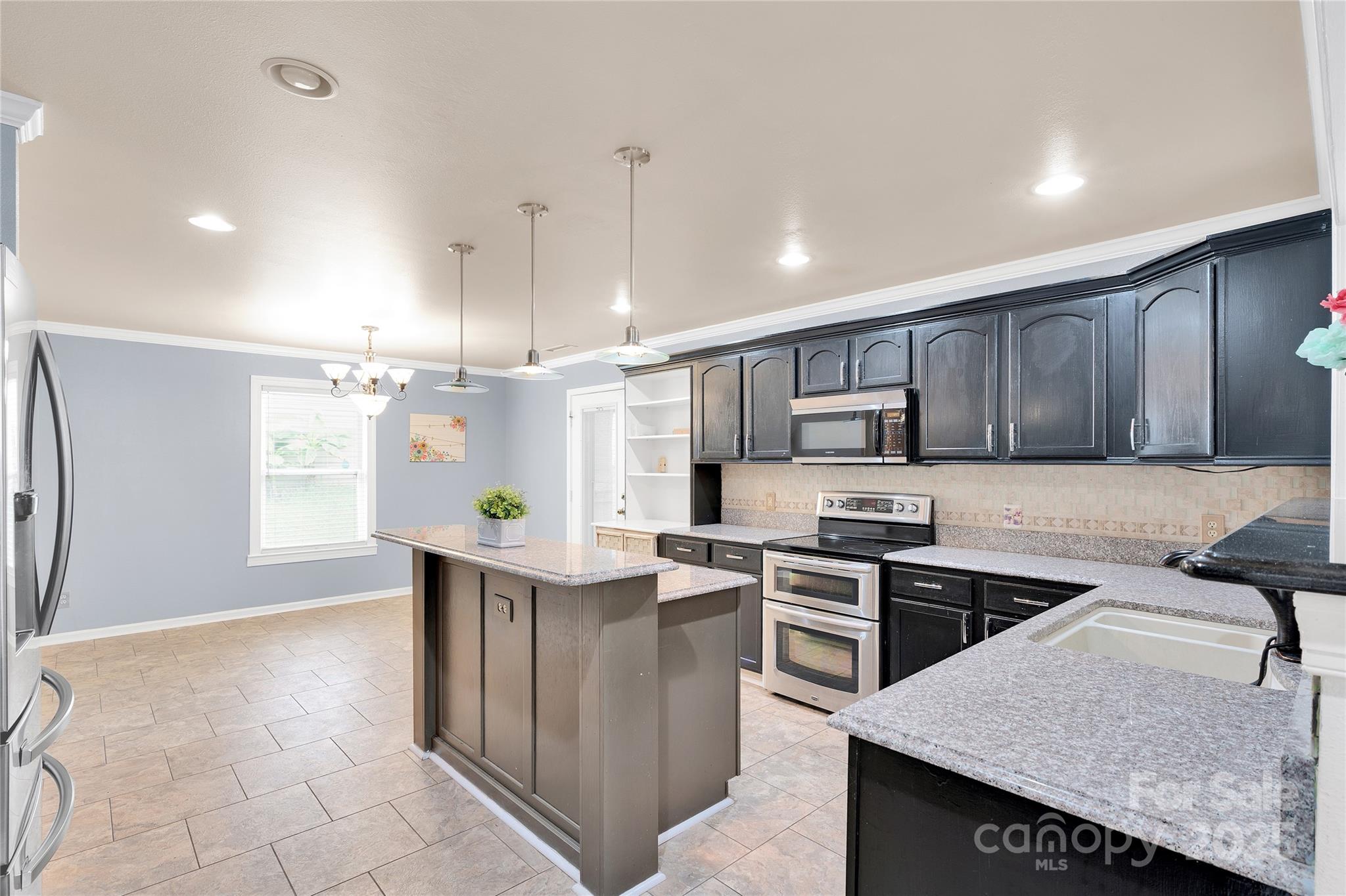 3114 Bamburgh Court Property Photo 2