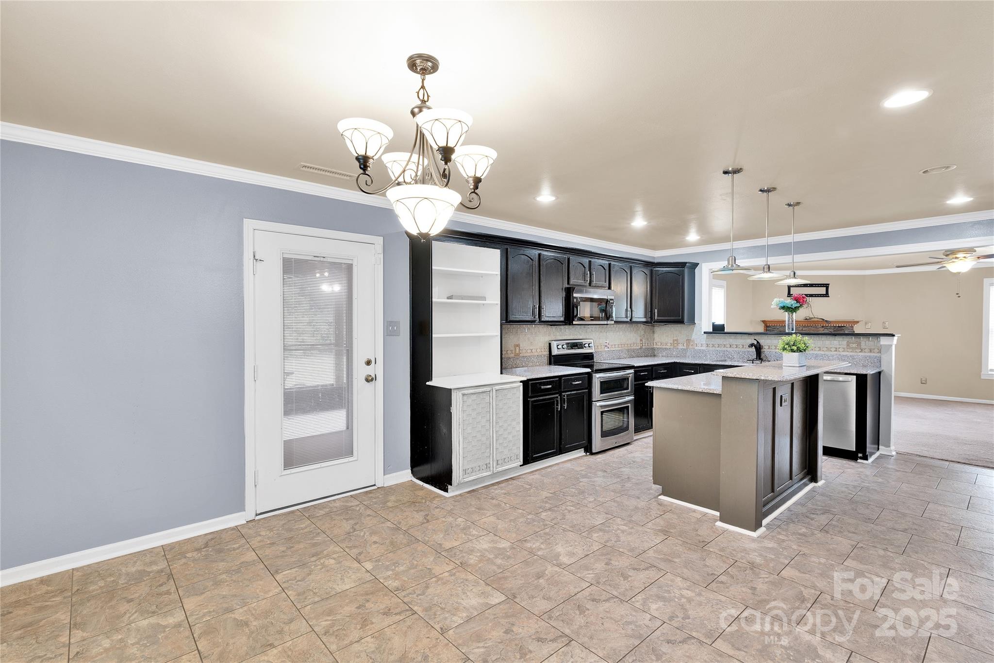 3114 Bamburgh Court Property Photo 4