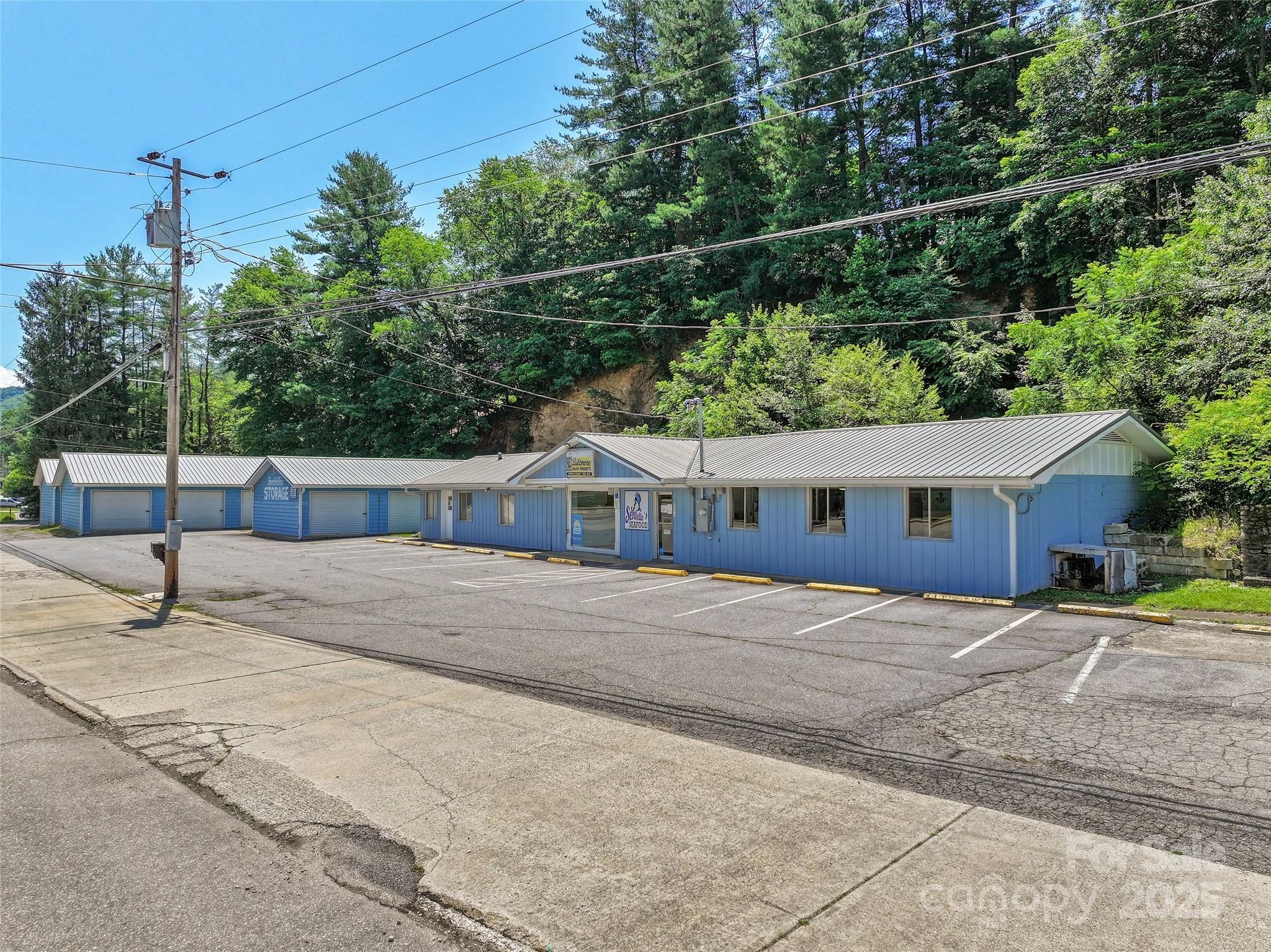 8275 Carolina Boulevard Property Photo 7