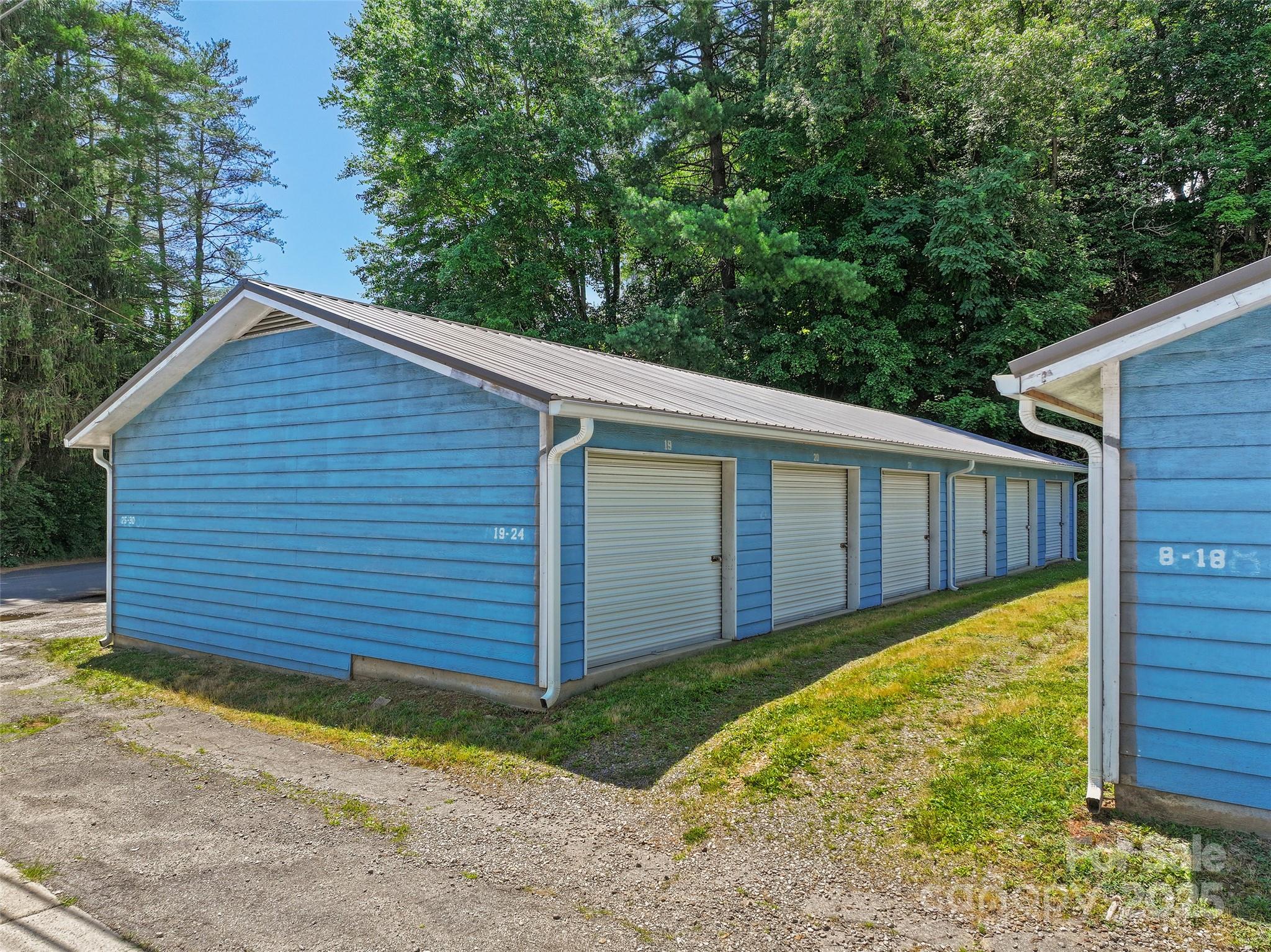 8275 Carolina Boulevard Property Photo 8
