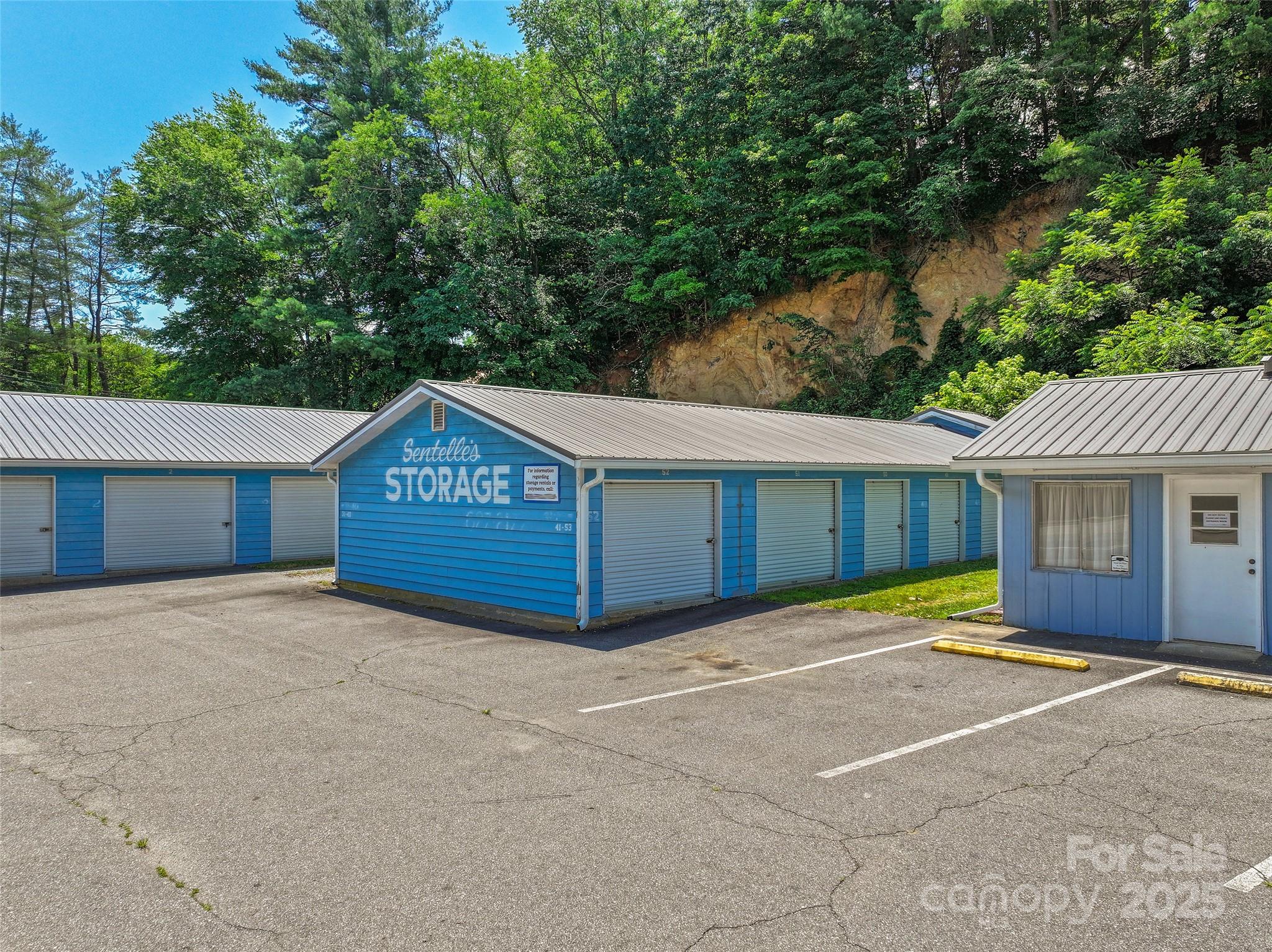 8275 Carolina Boulevard Property Photo 10