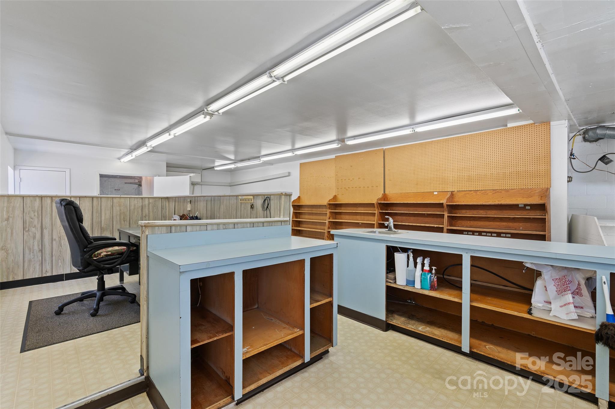 8275 Carolina Boulevard Property Photo 35