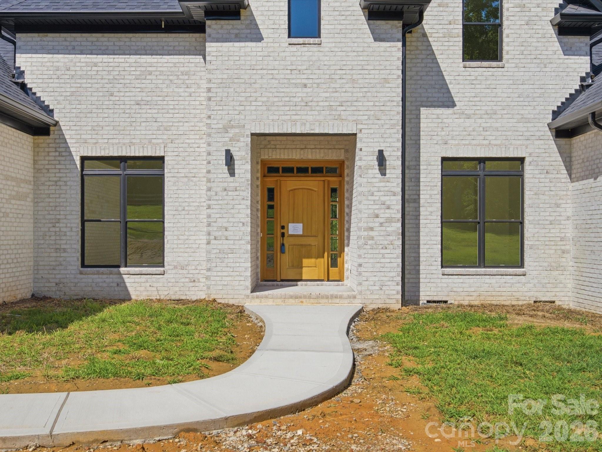 8018 Fairmont Drive Property Photo 4