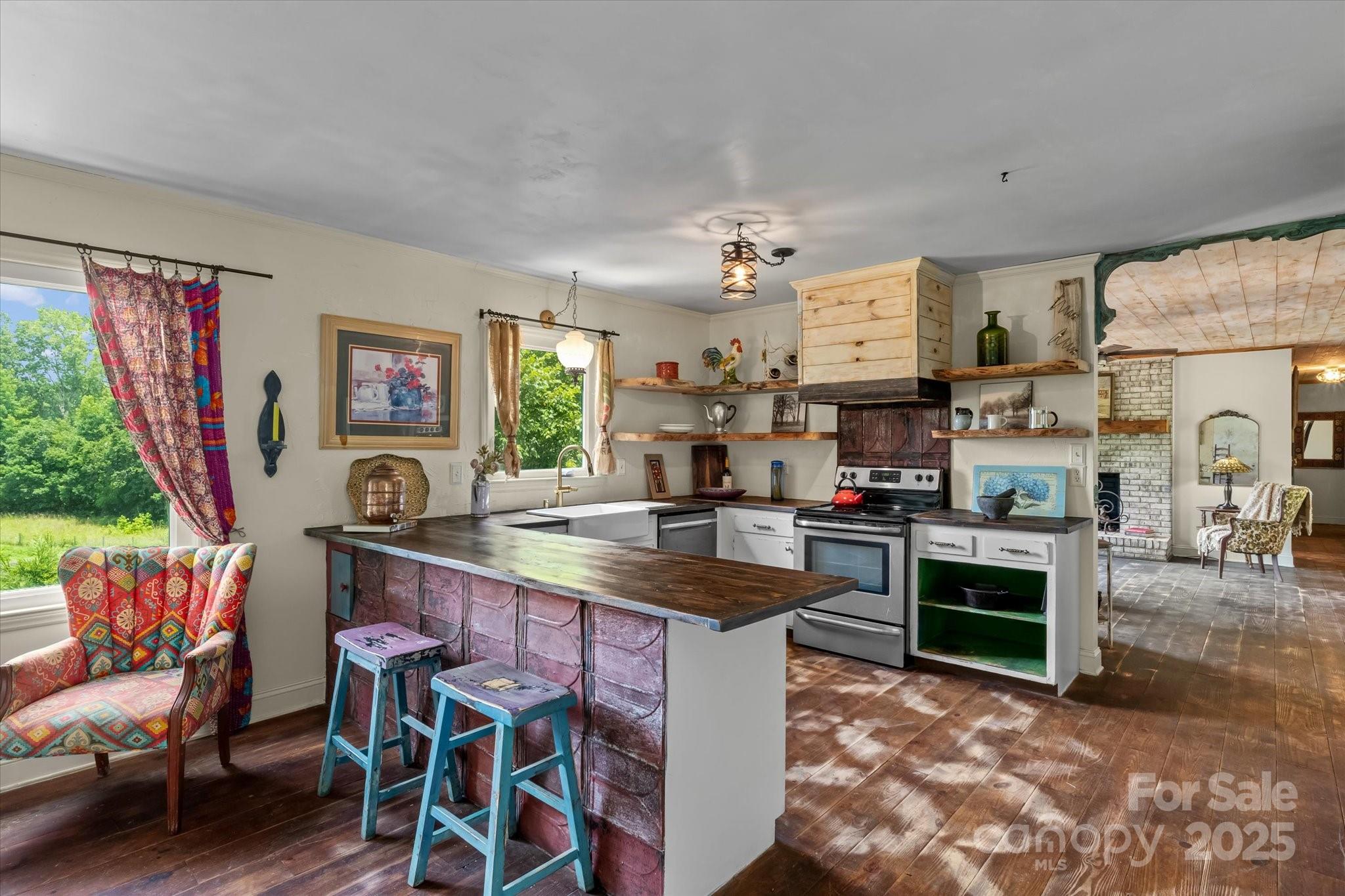 724 Teeter Road Property Photo 11