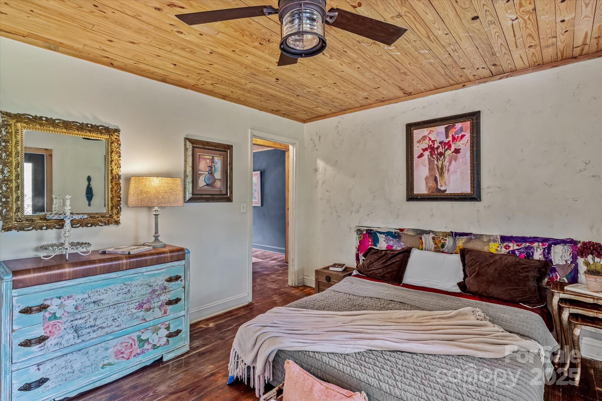 724 Teeter Road Property Photo 15