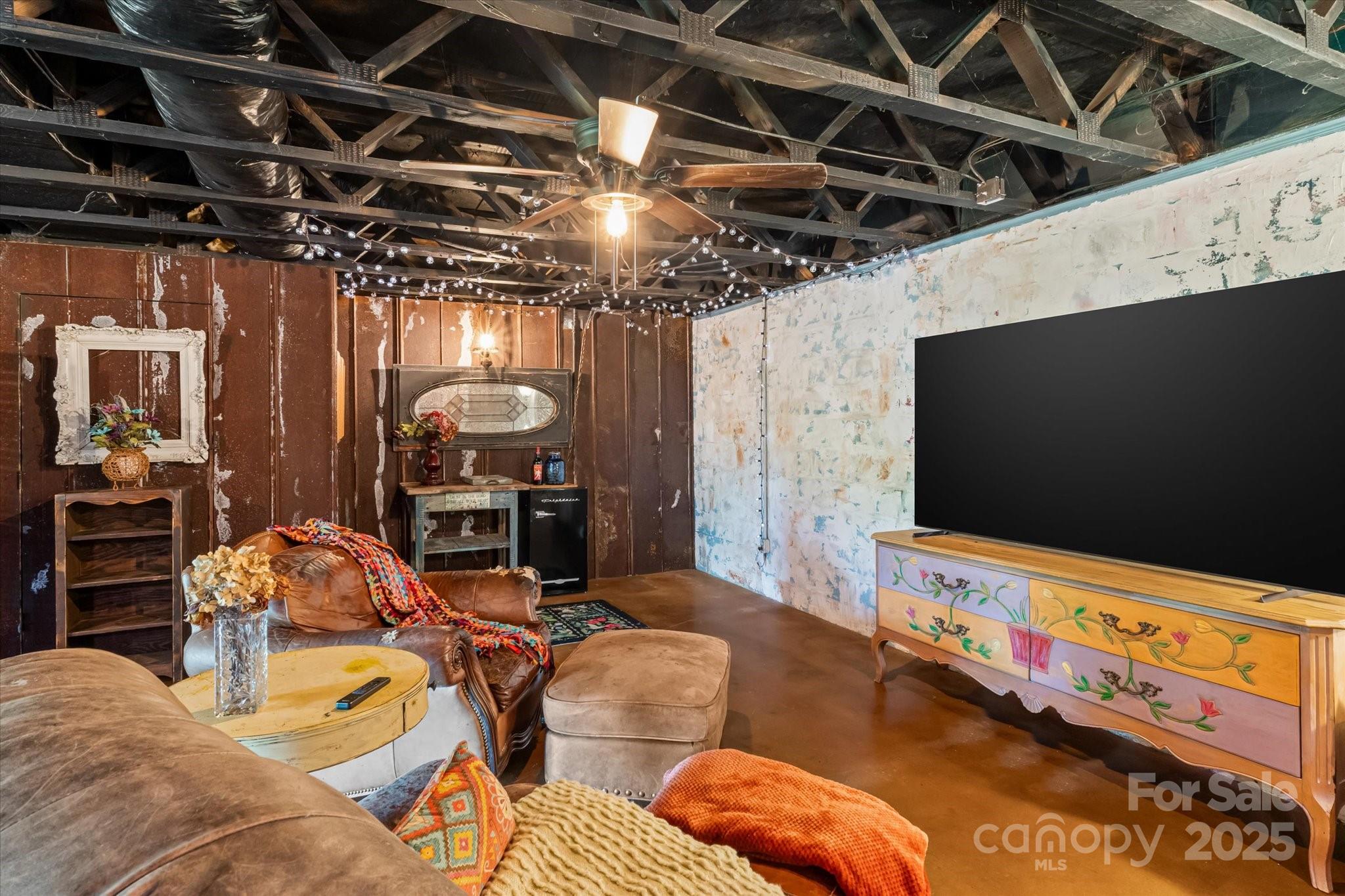 724 Teeter Road Property Photo 23