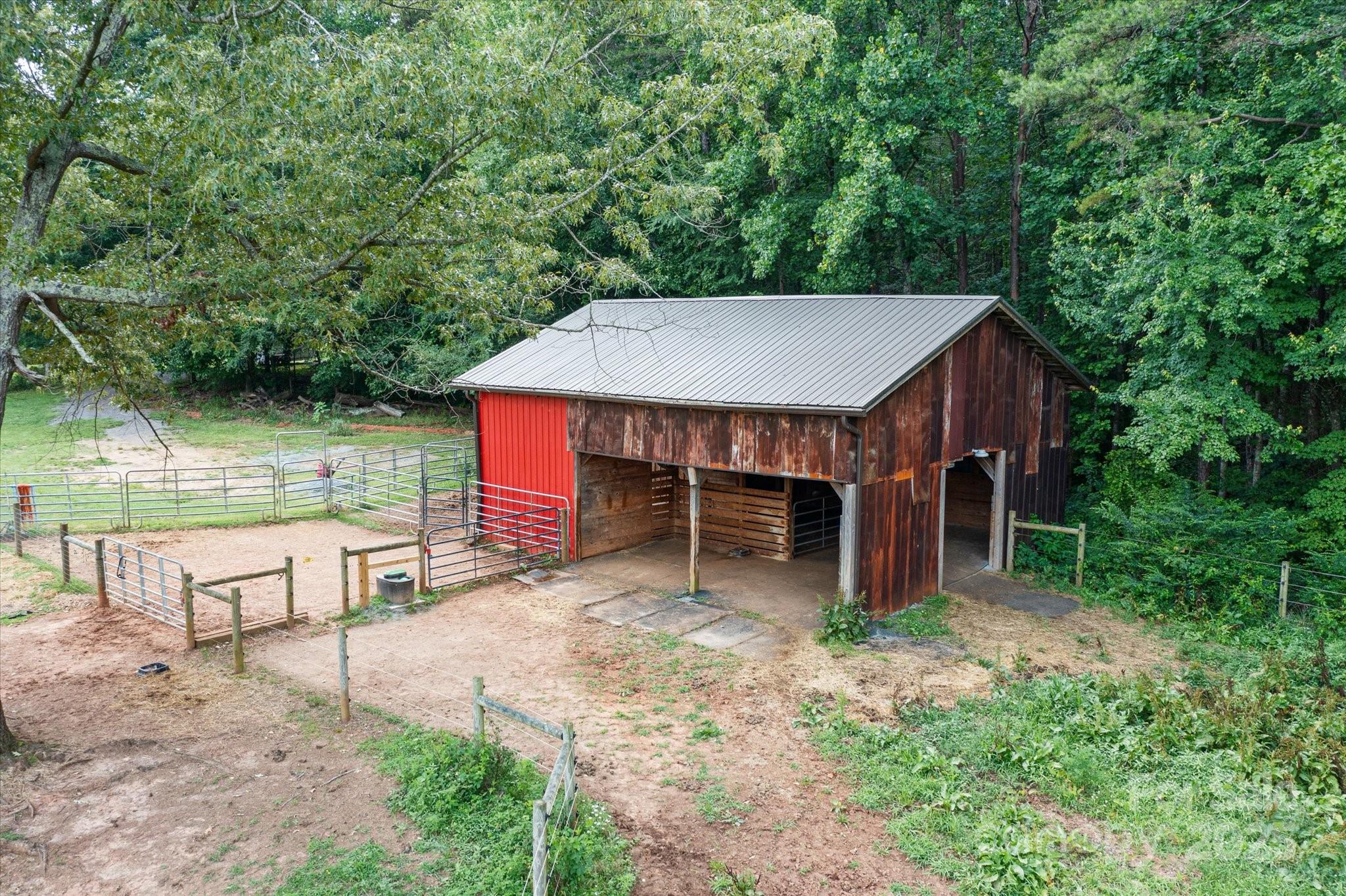 724 Teeter Road Property Photo 27