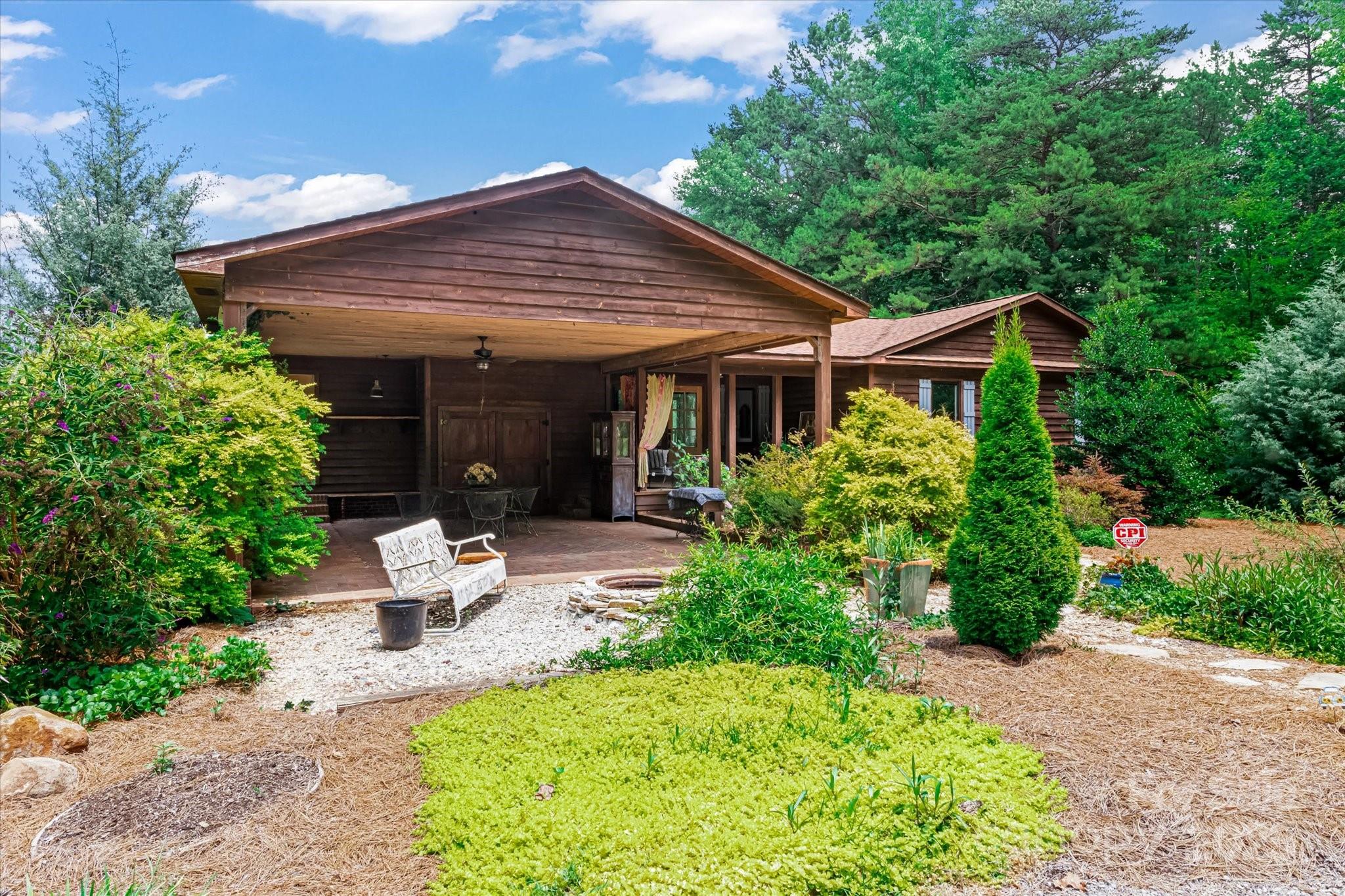 724 Teeter Road Property Photo 29