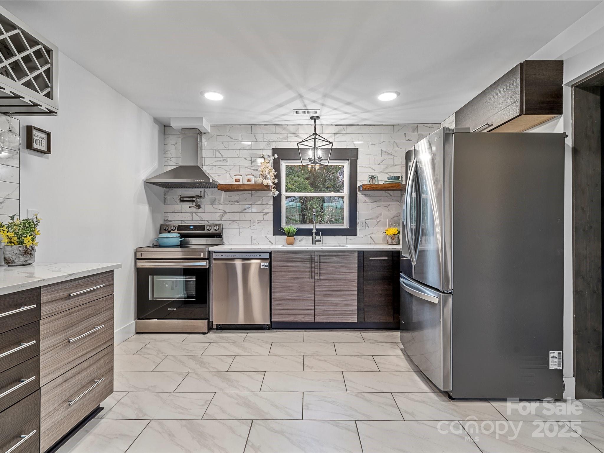 2627 Old North Sharon Amity Road Property Photo 6