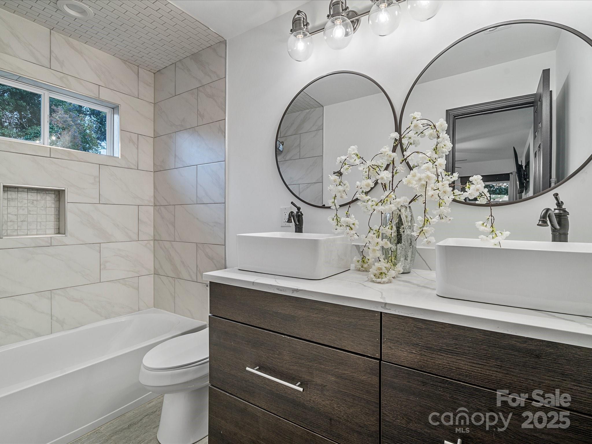 2627 Old North Sharon Amity Road Property Photo 18