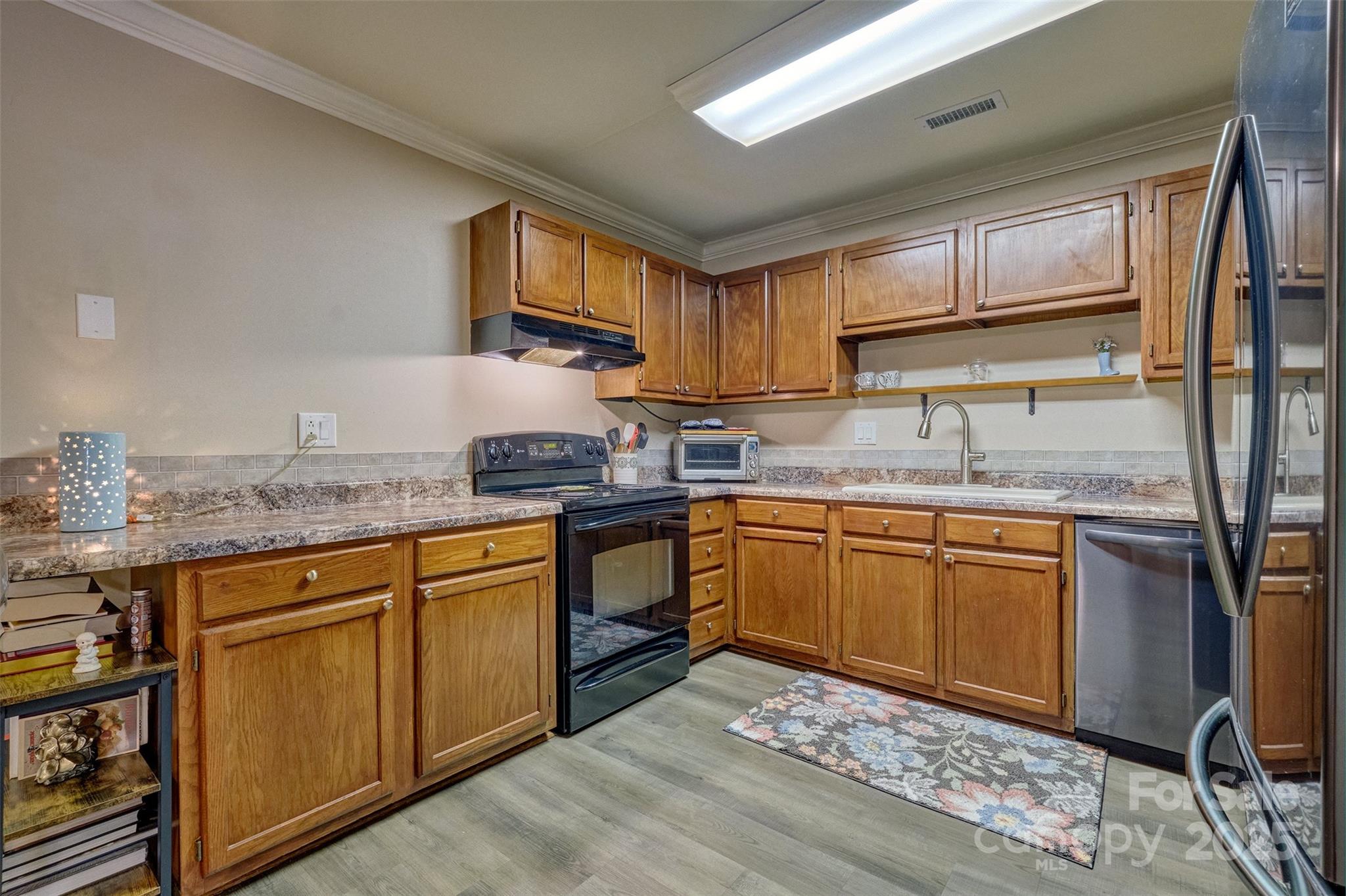 4130 Charlotte Highway #g Property Photo 8