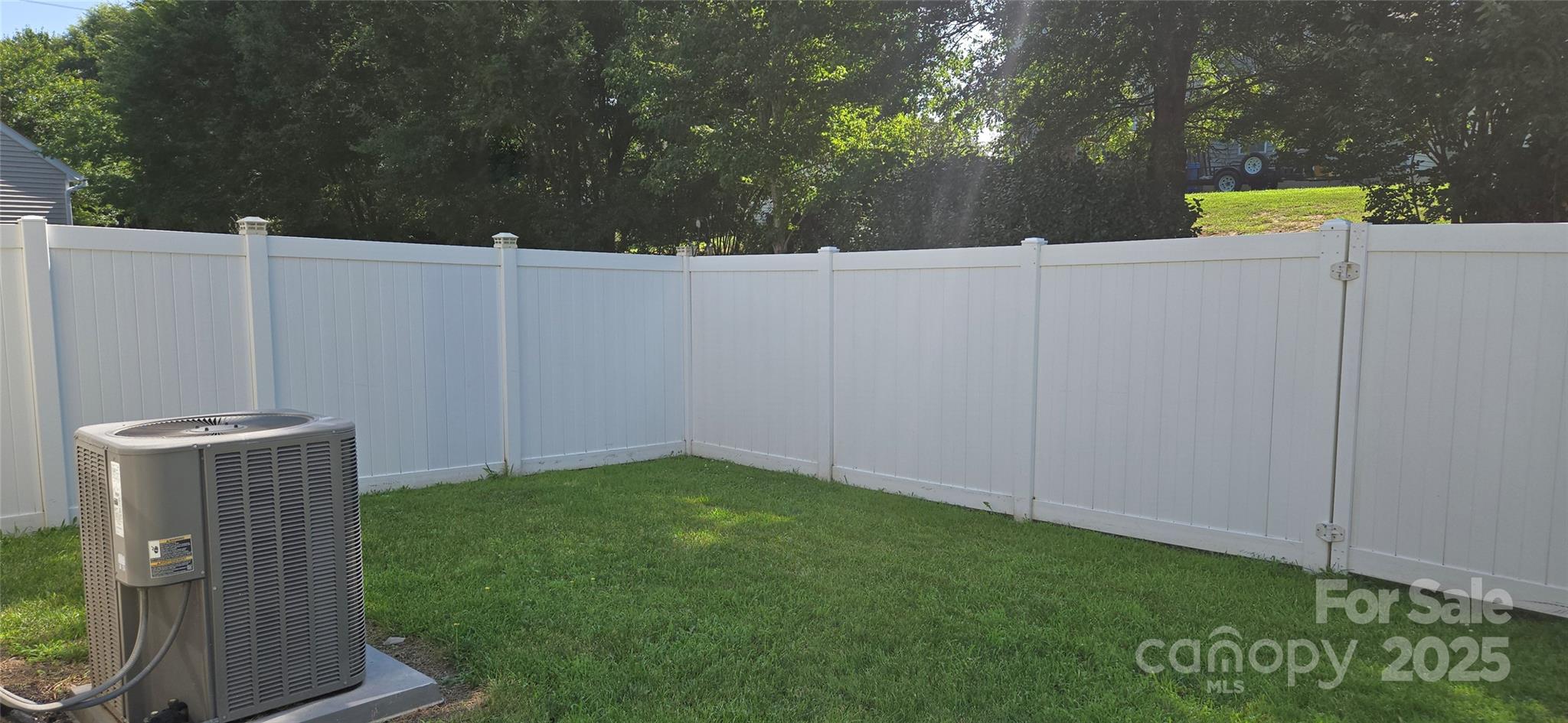 162 Autumn Falls Drive Property Photo 2