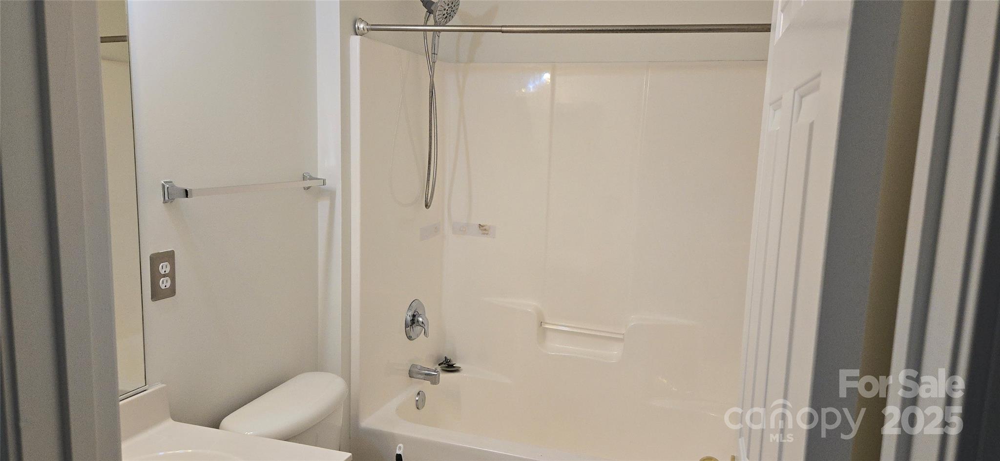162 Autumn Falls Drive Property Photo 8