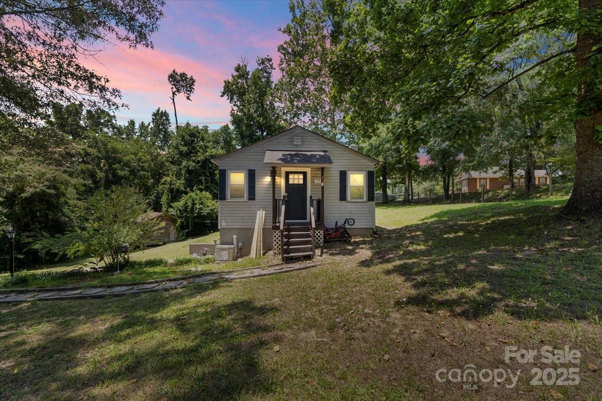 176 Franklin Avenue Property Photo 1
