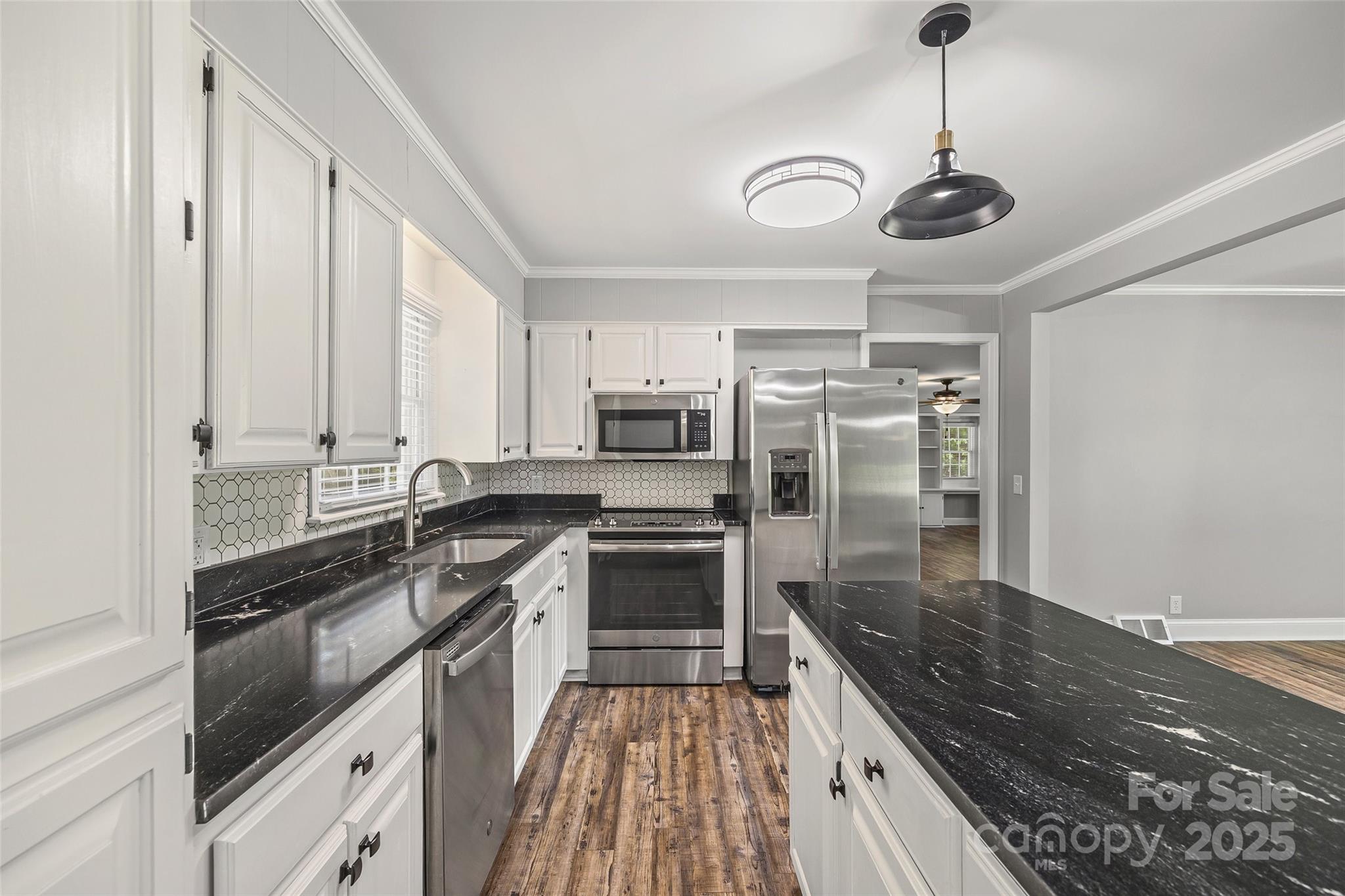 1582 Cornwell Road Property Photo 7