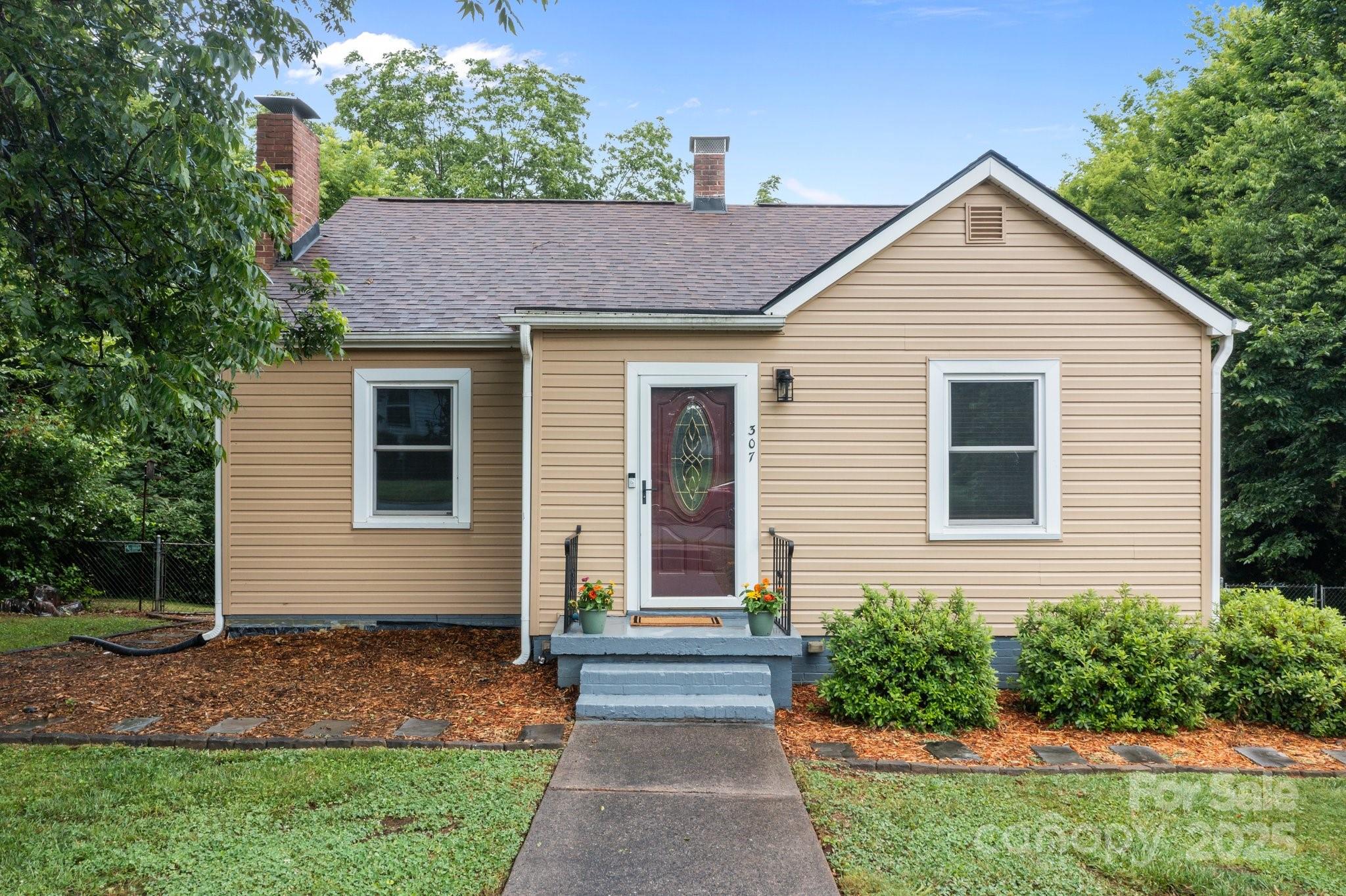 307 Church Street Property Photo 1