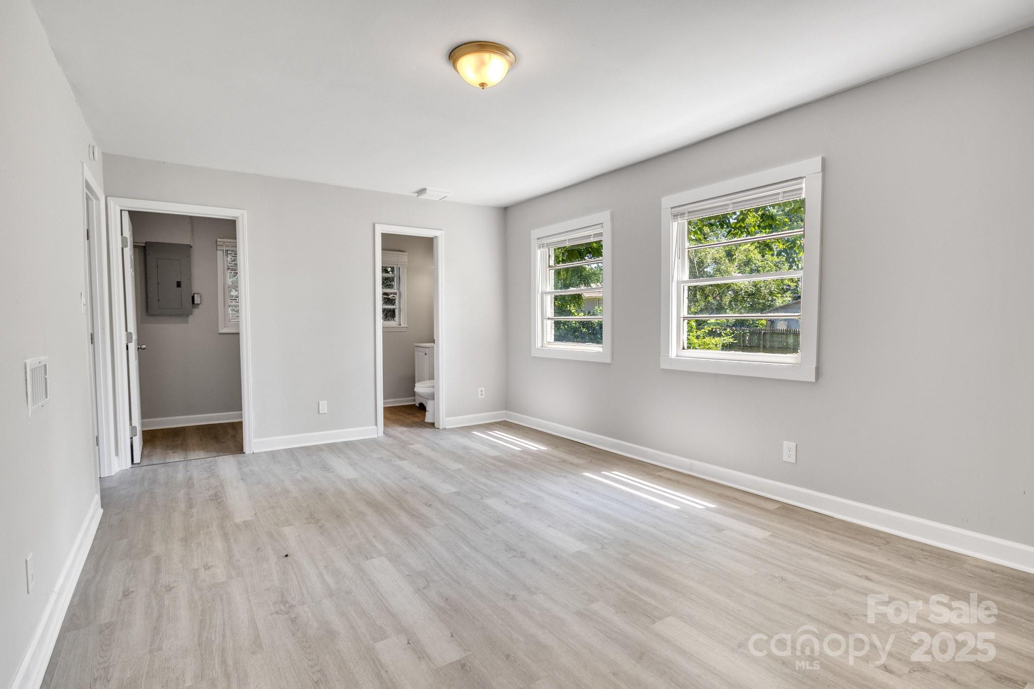 4635 Thornwood Road Property Photo 15