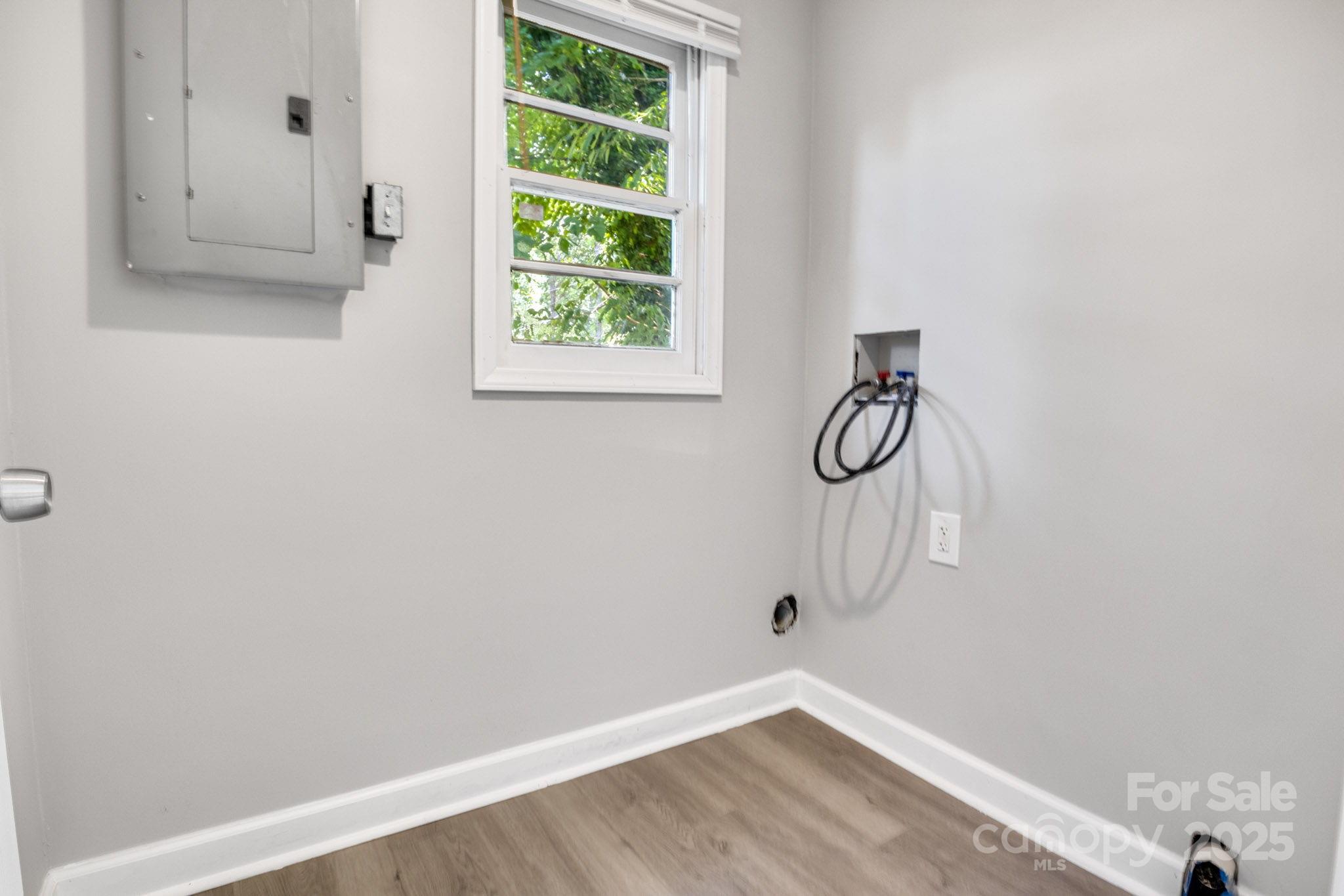 4635 Thornwood Road Property Photo 17