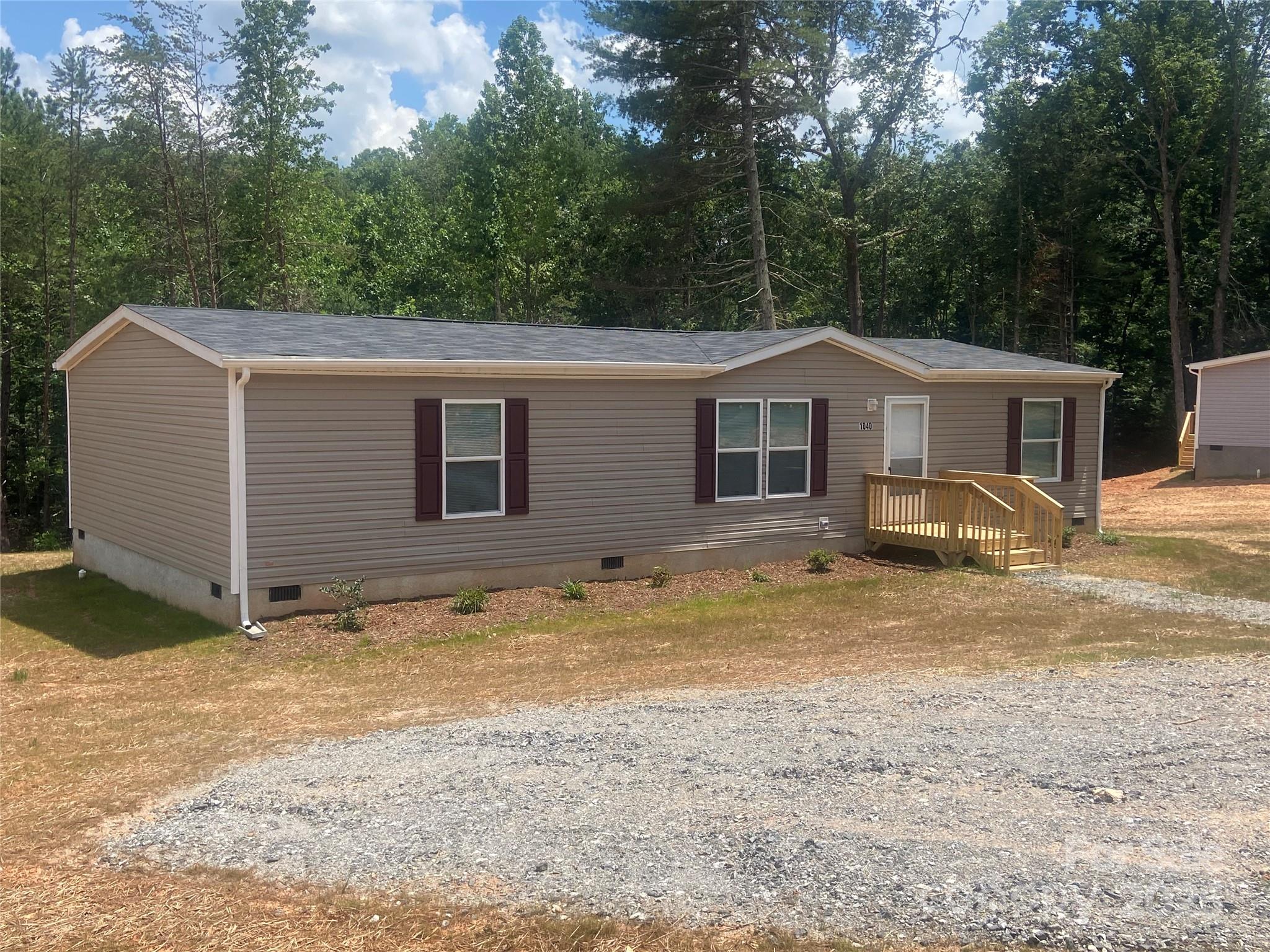 1040 Benfield Woods