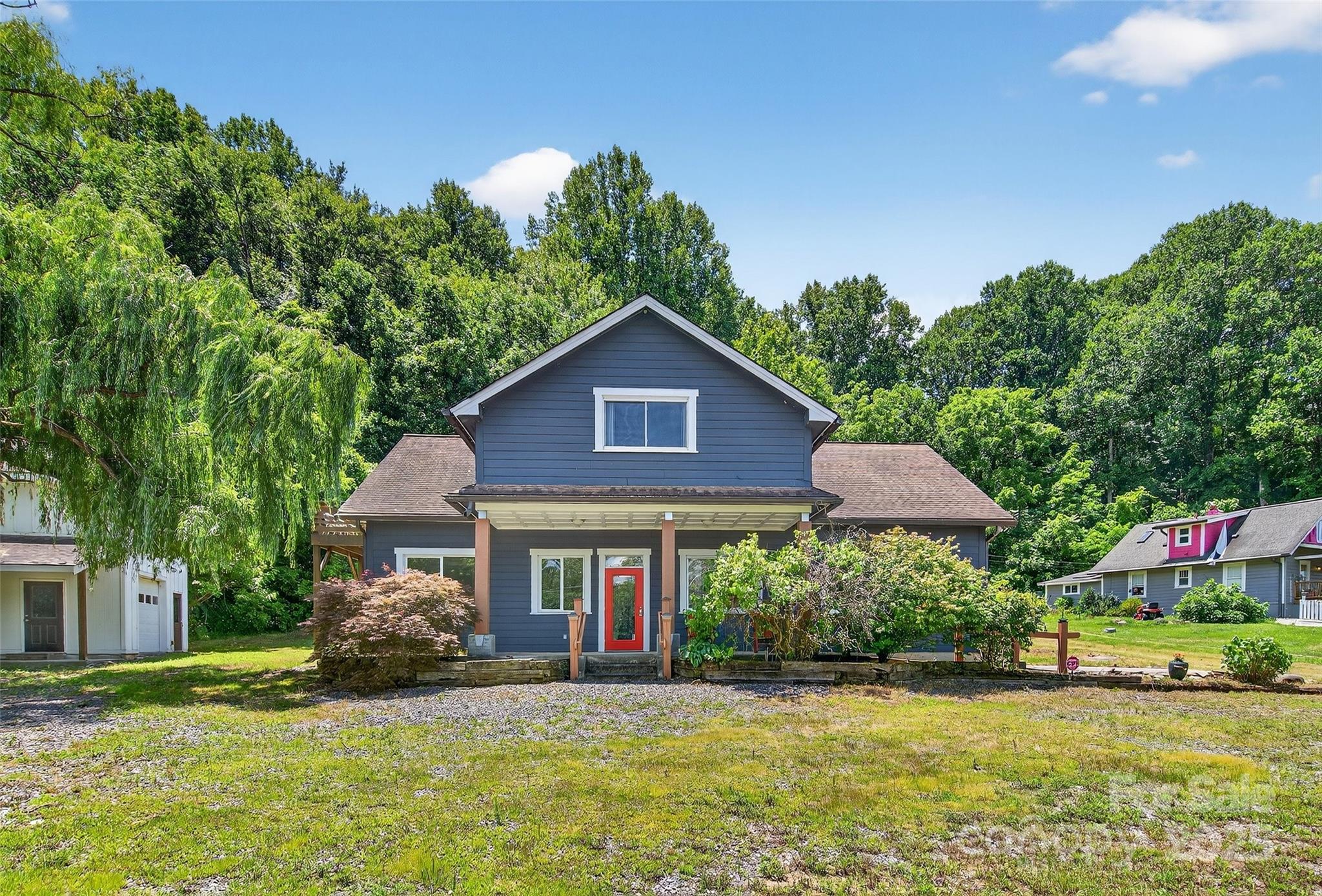 626 Old Lytle Cove Road Property Photo 1