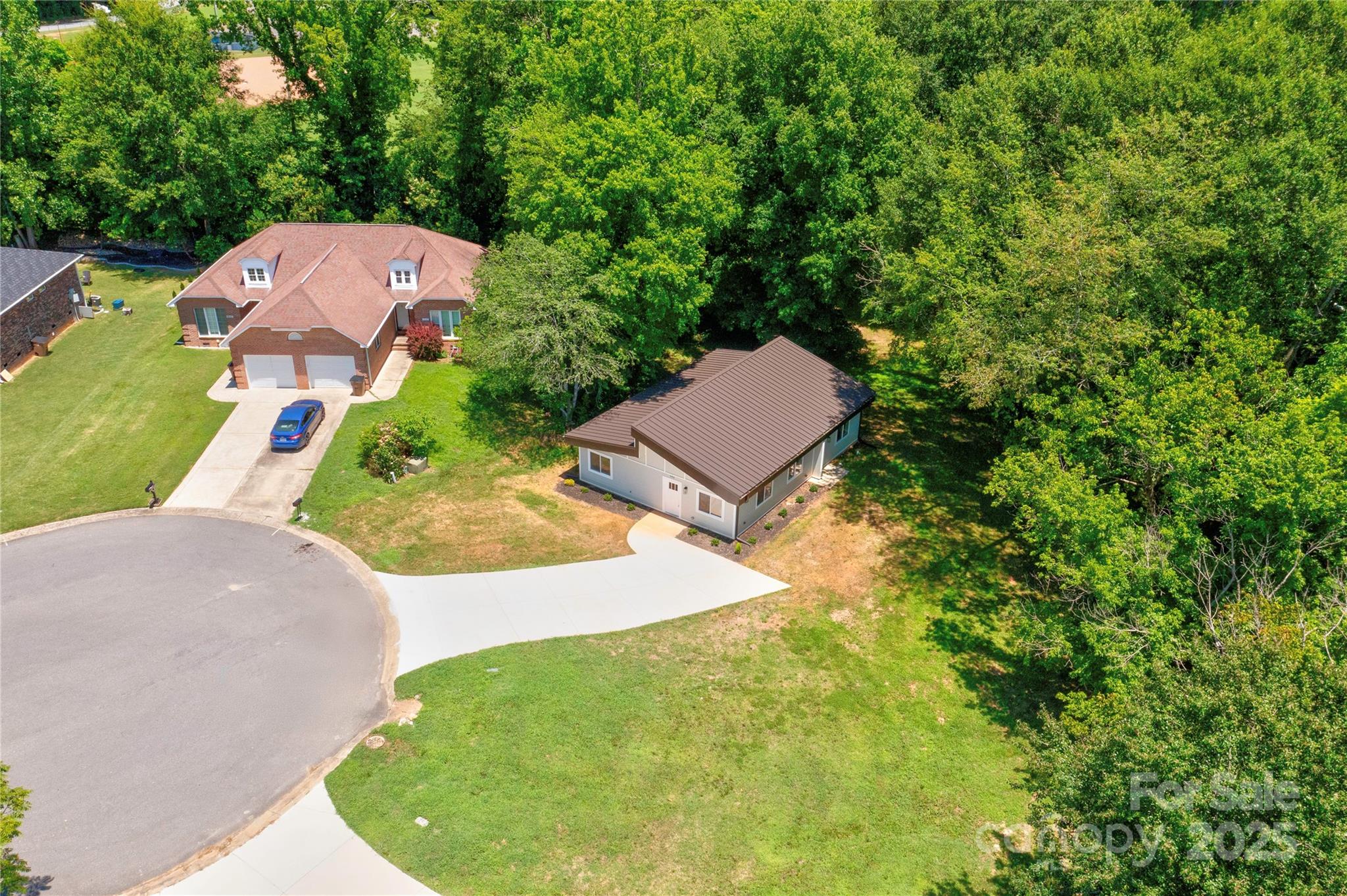 900 Linney Lane Property Photo 7
