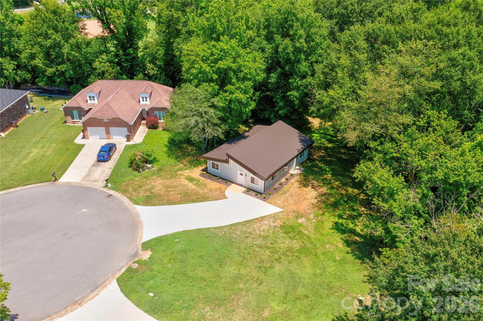 900 Linney Lane Property Photo 7