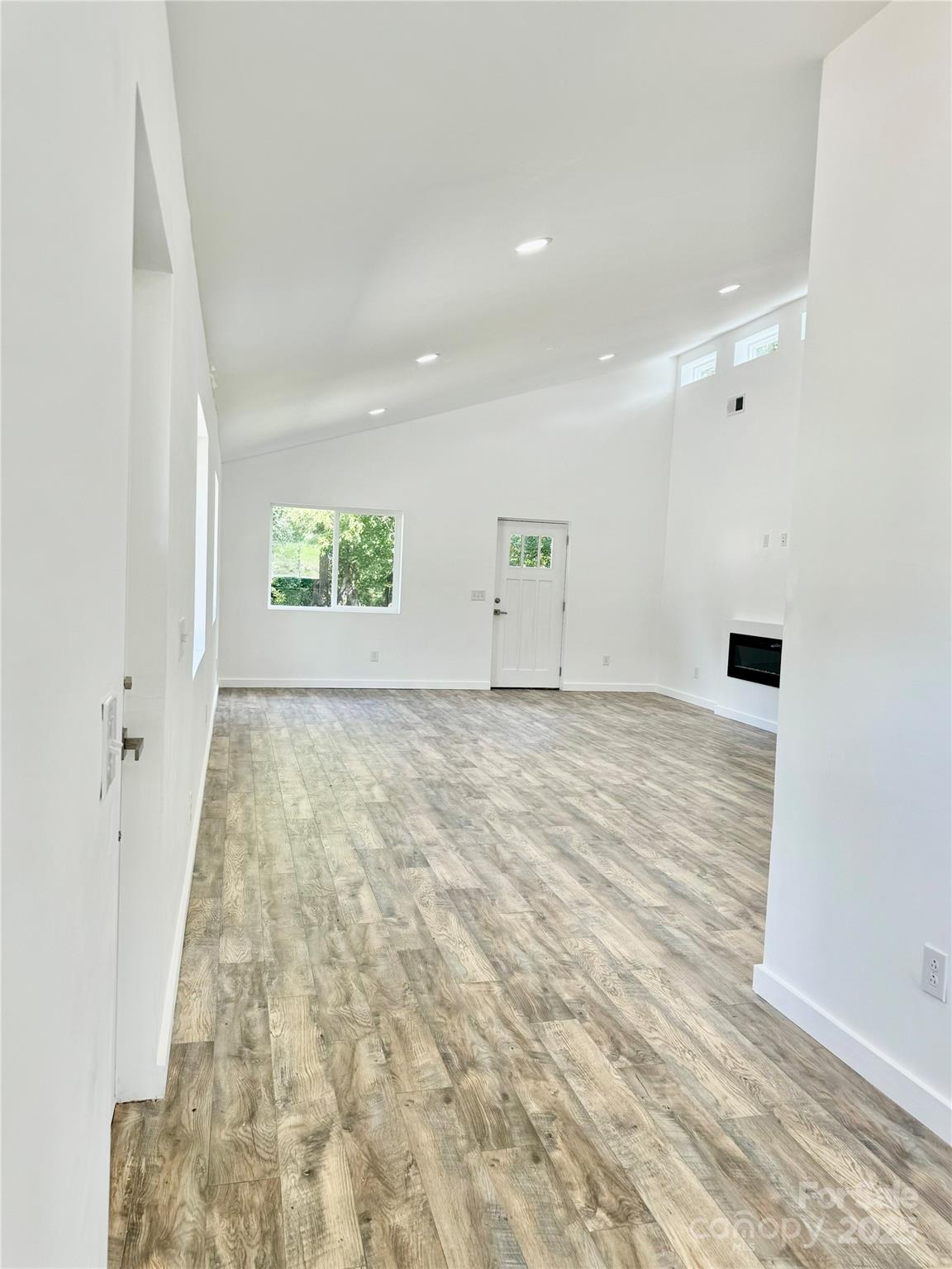 900 Linney Lane Property Photo 10
