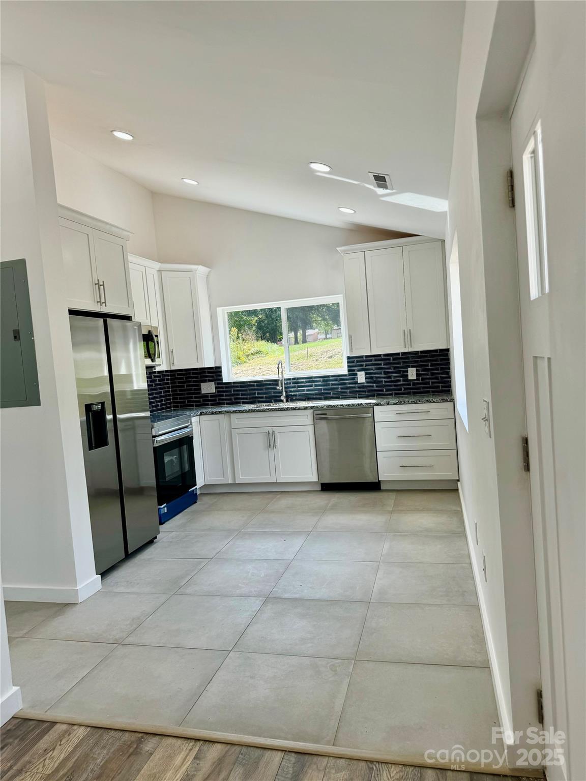 900 Linney Lane Property Photo 12