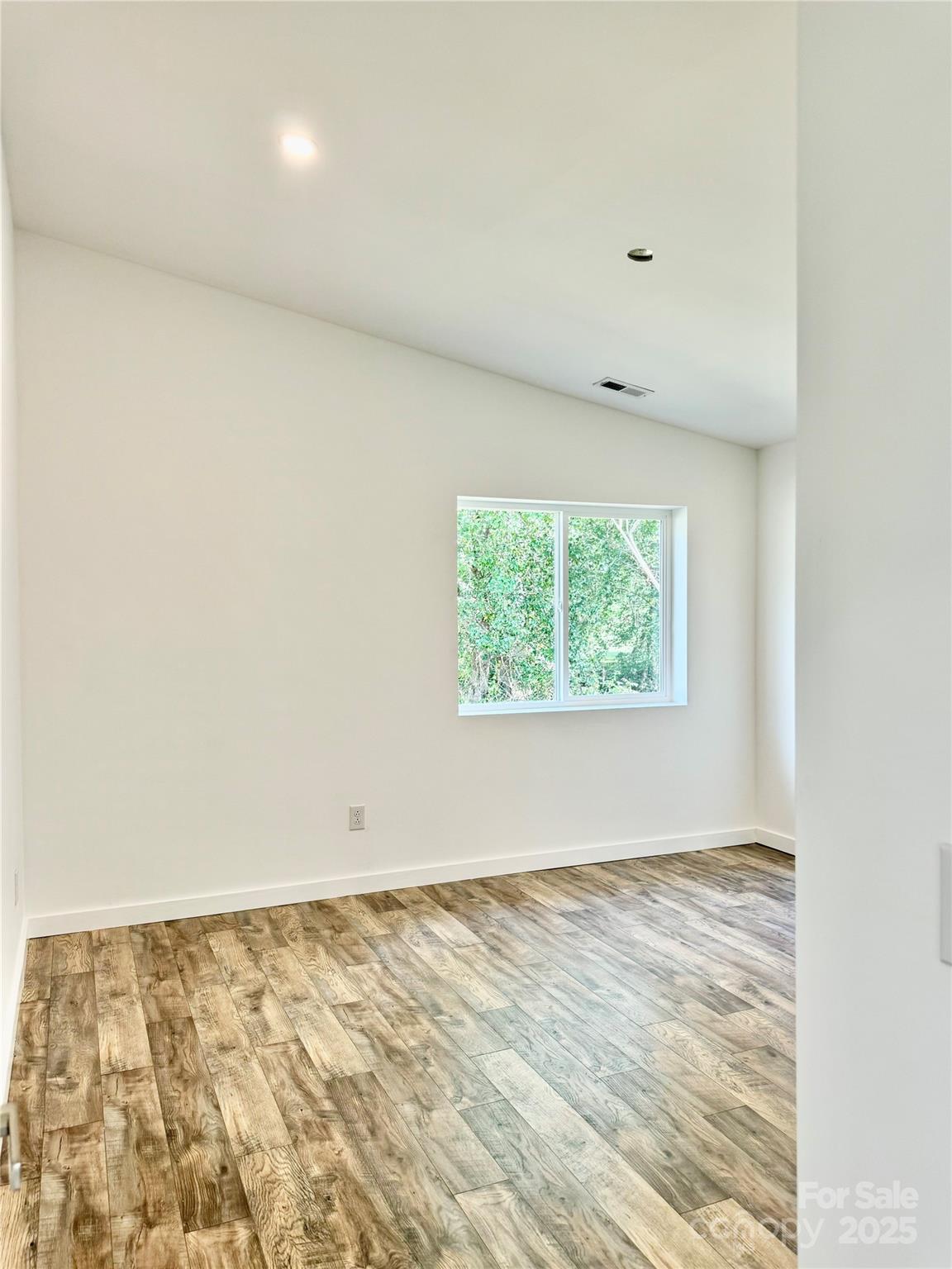 900 Linney Lane Property Photo 15