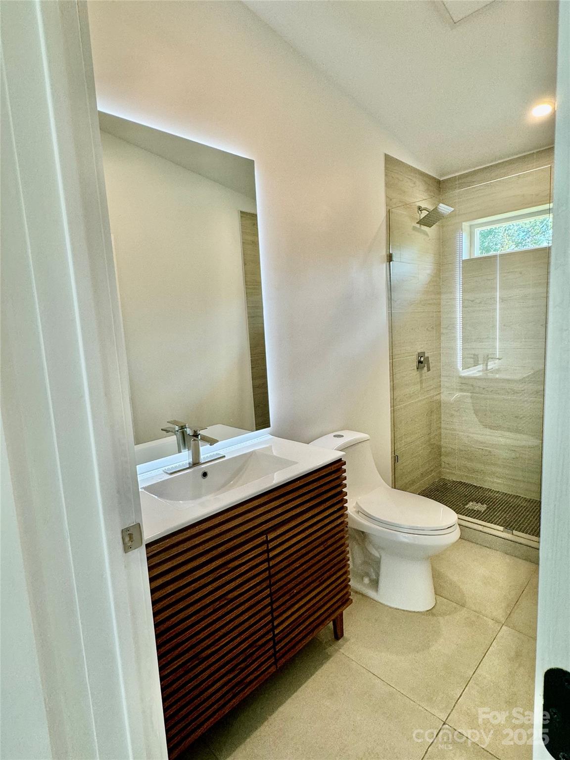 900 Linney Lane Property Photo 16