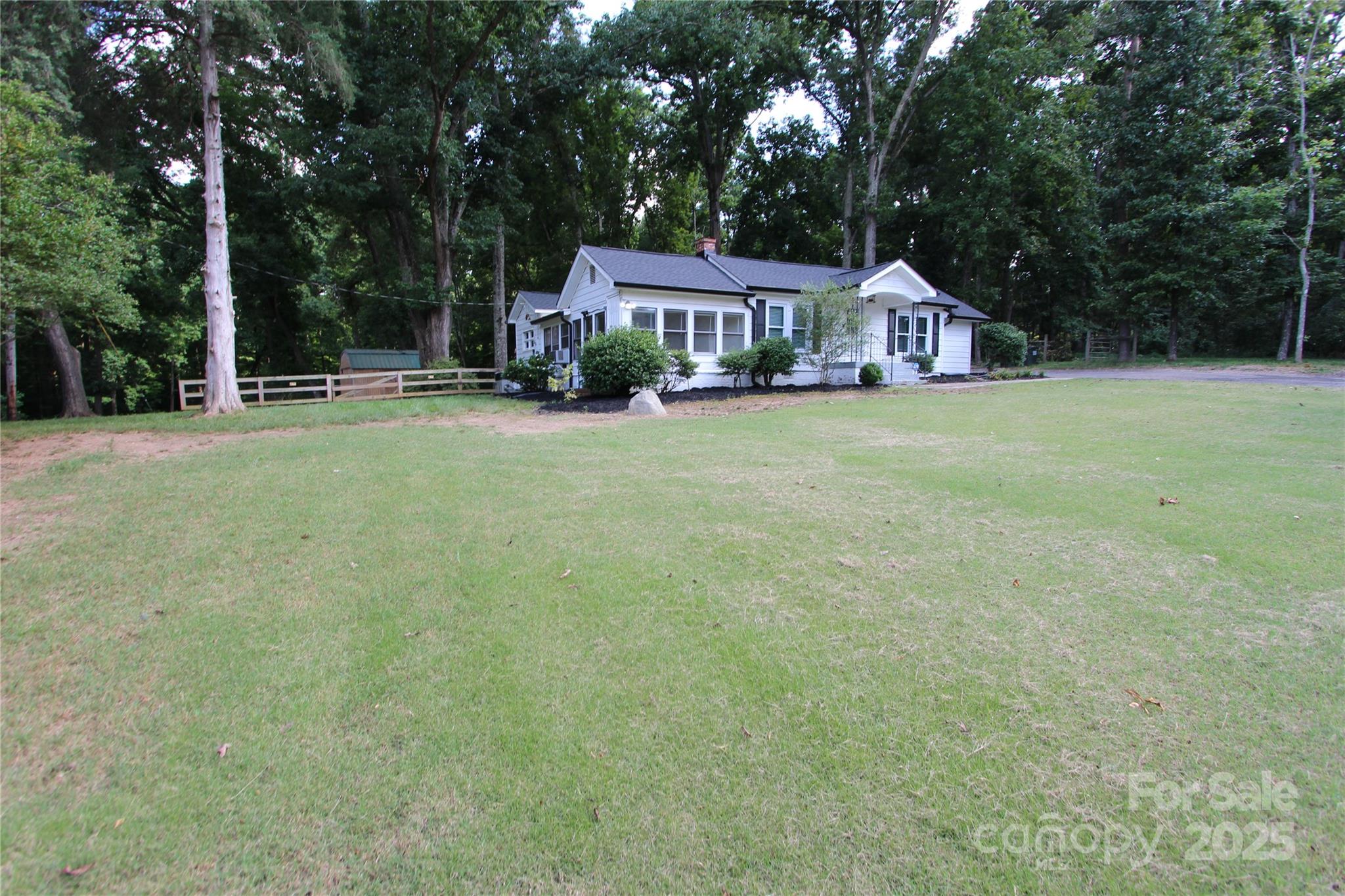 1257 Reese Roach Road Property Photo 1
