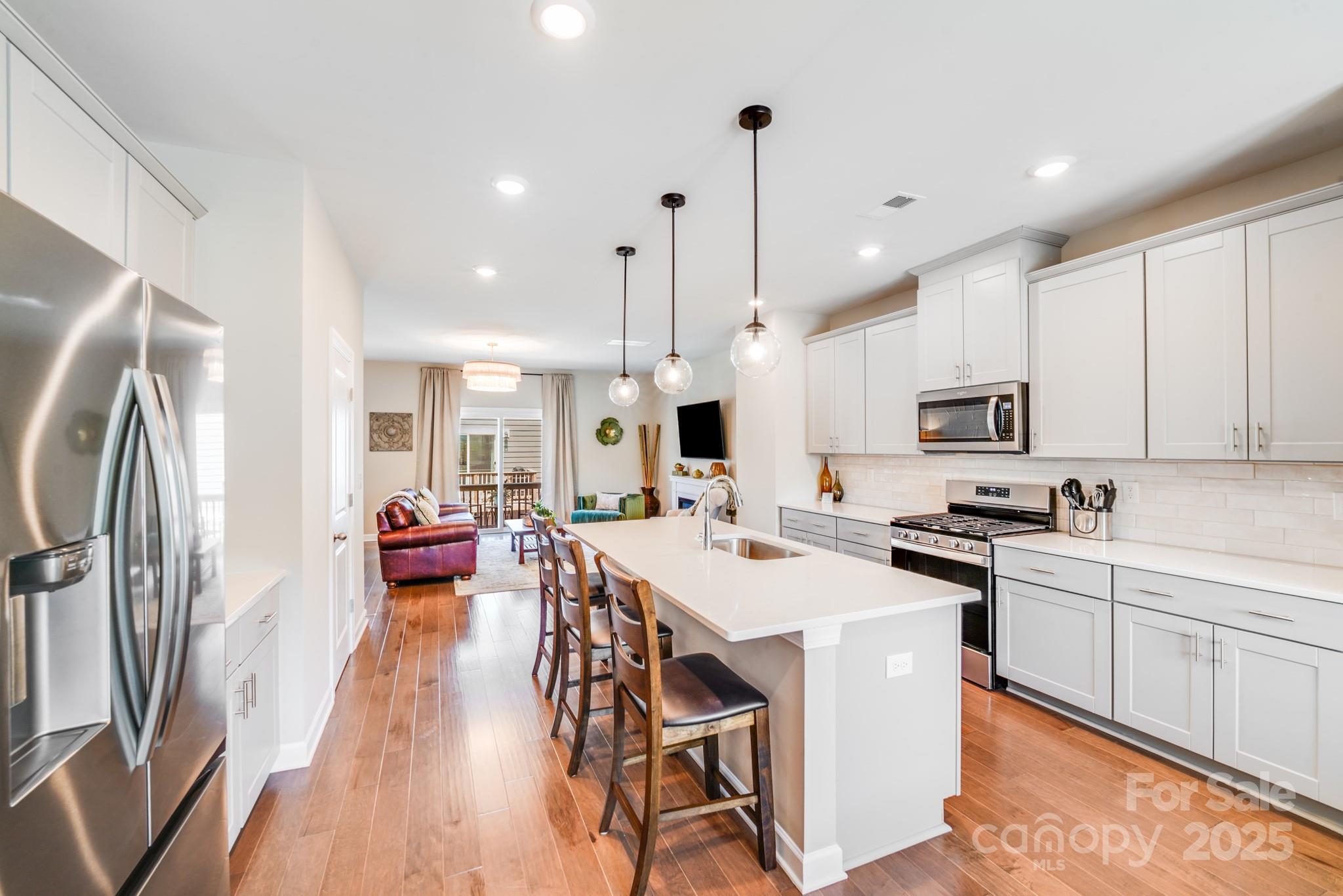 3738 Memorial Parkway Property Photo 1