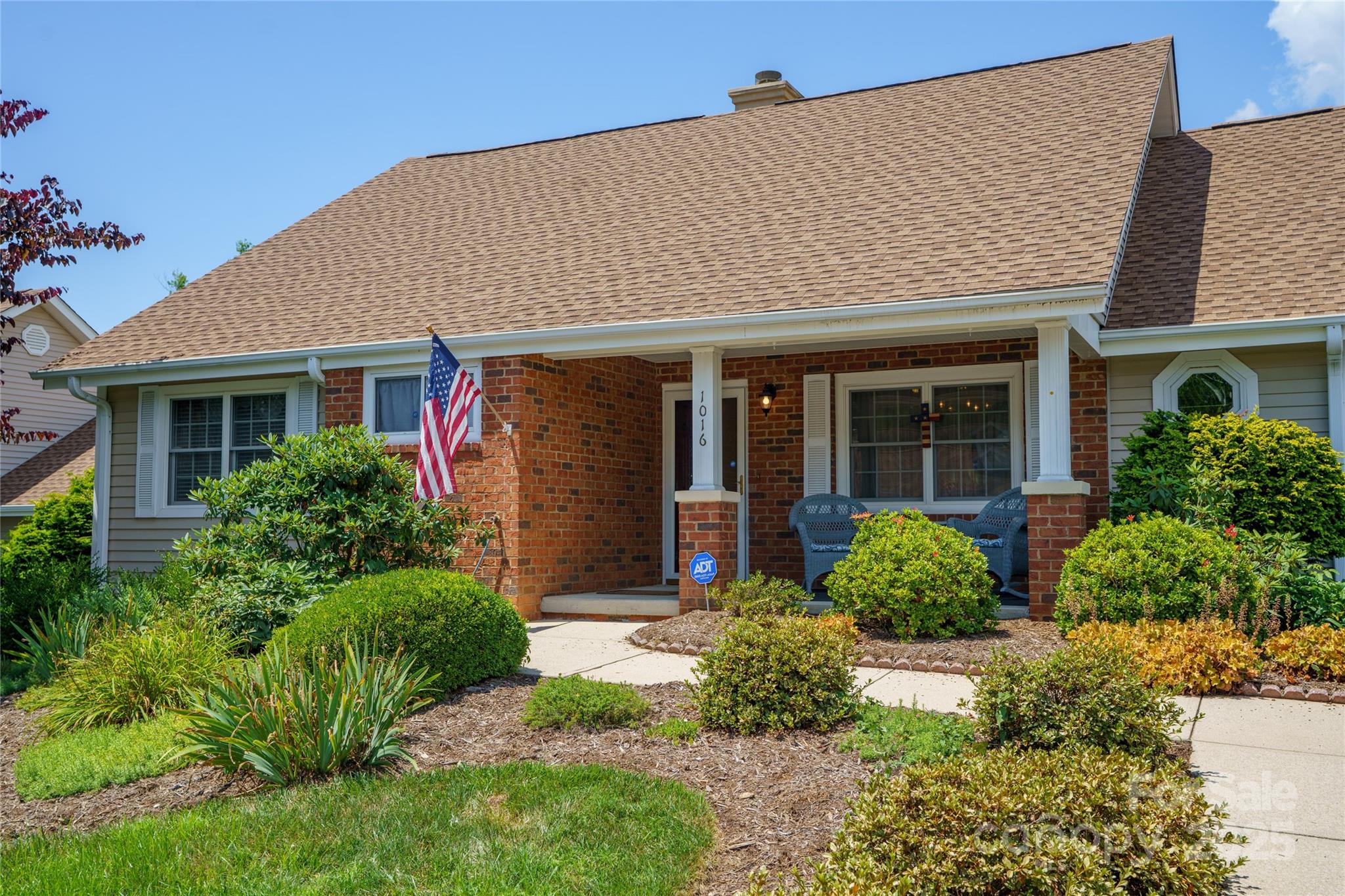 1016 Saddlebrook Drive Property Photo 1