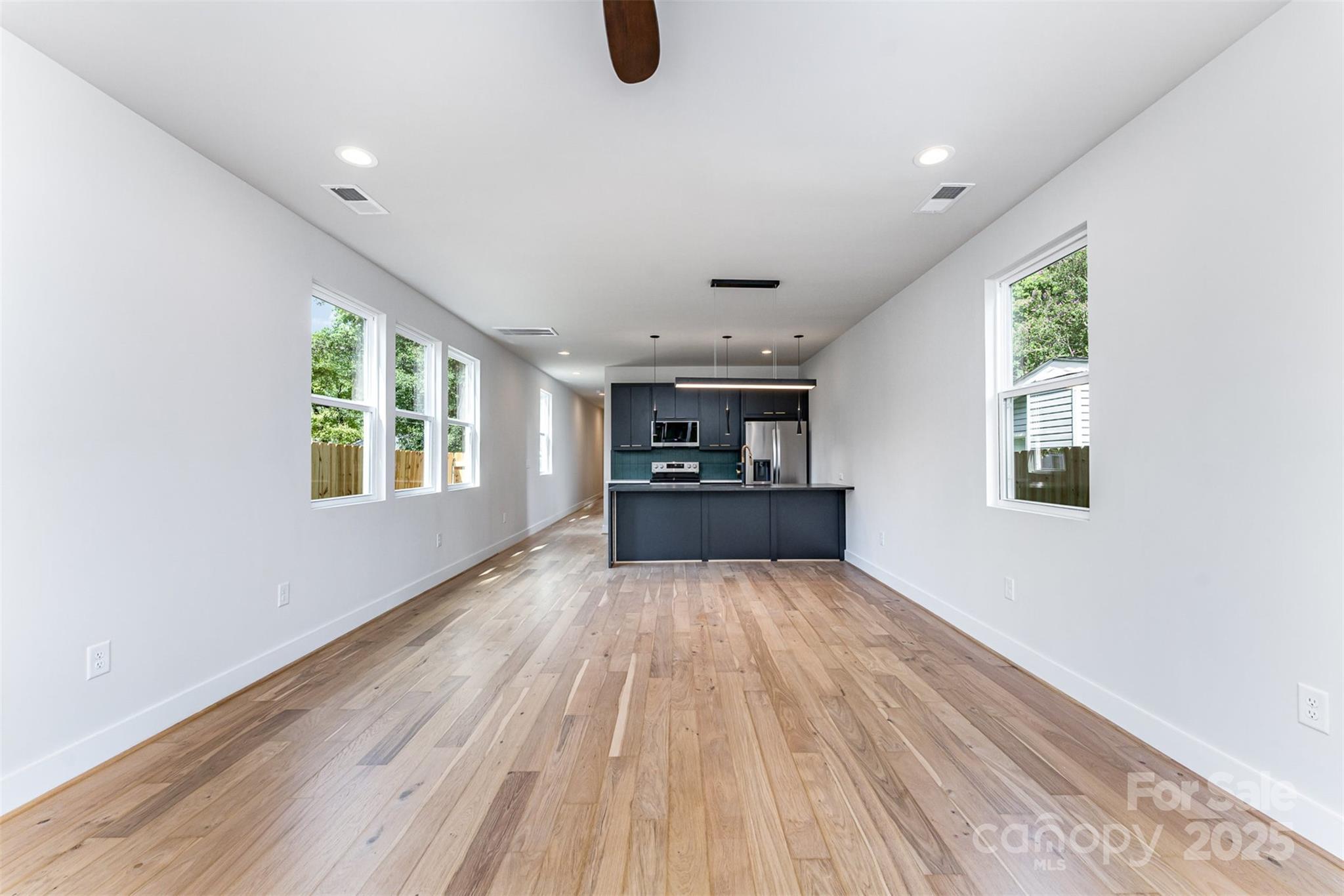 3049 Reid Avenue Property Photo 5