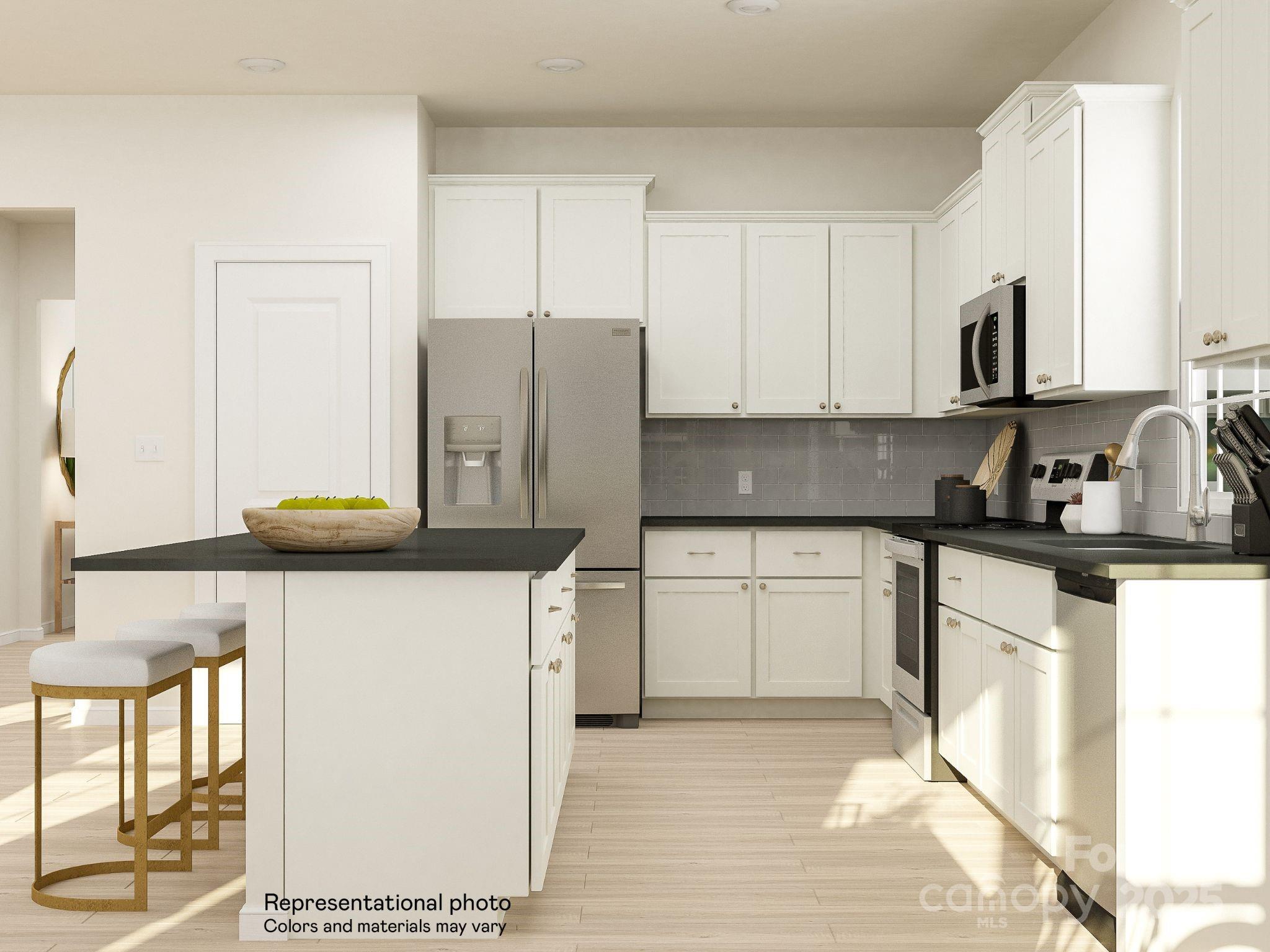 6400 Fairfax Court Property Photo 11