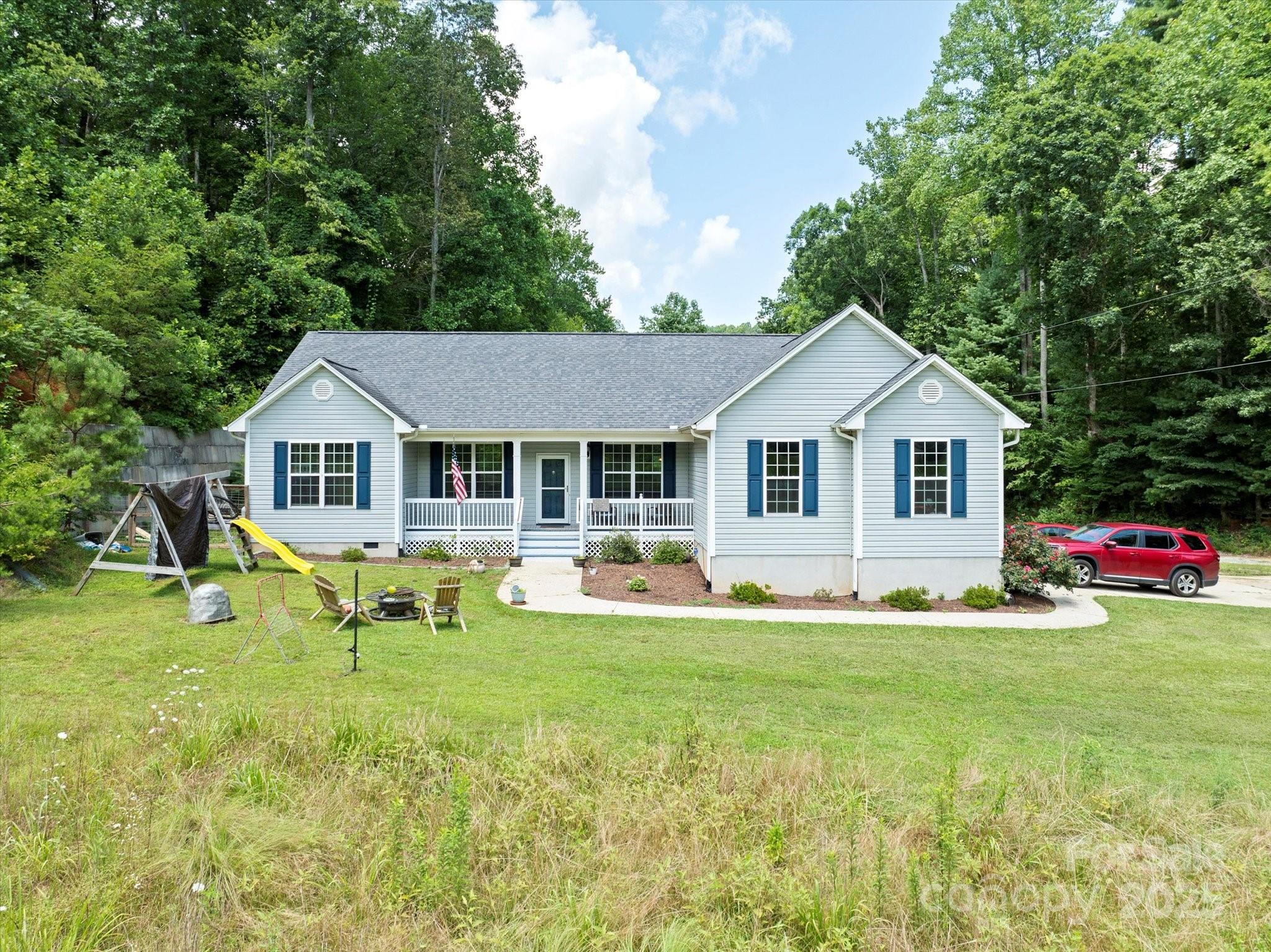 425 Little Cove Creek Drive Property Photo 1