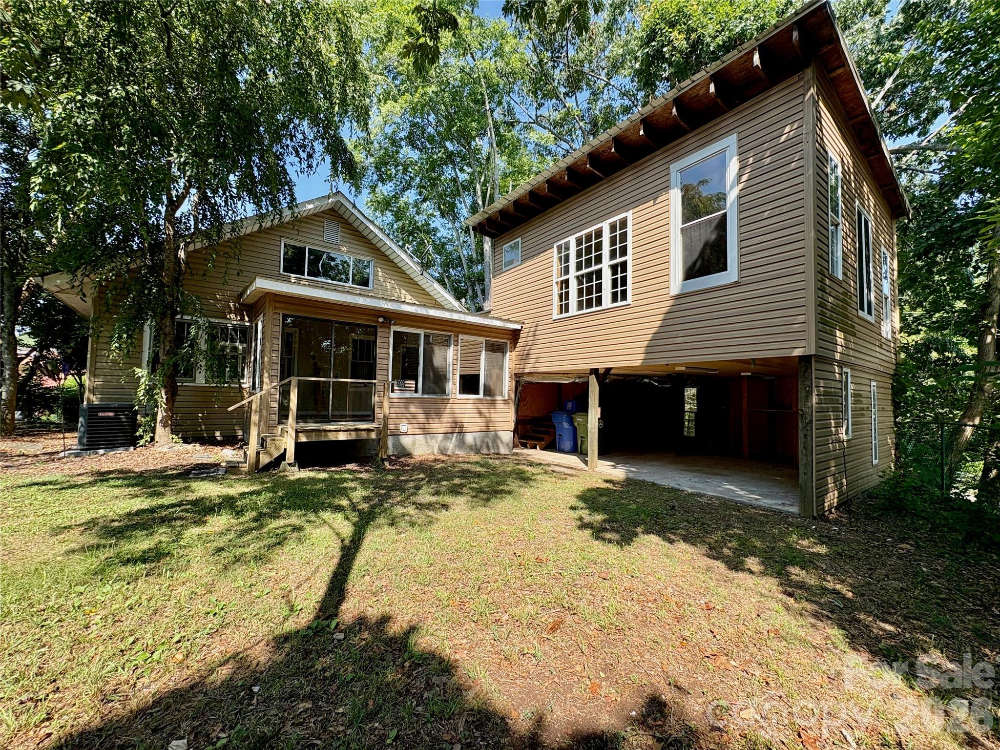 40 Brownwood Avenue Property Photo 1
