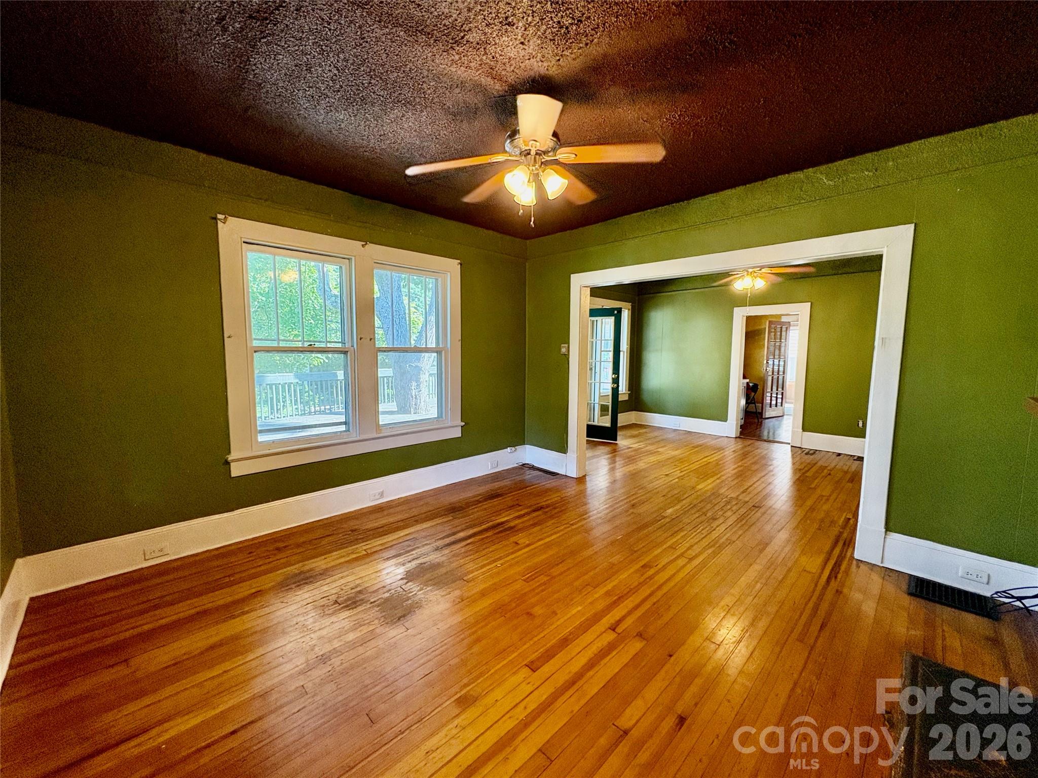 40 Brownwood Avenue Property Photo 3
