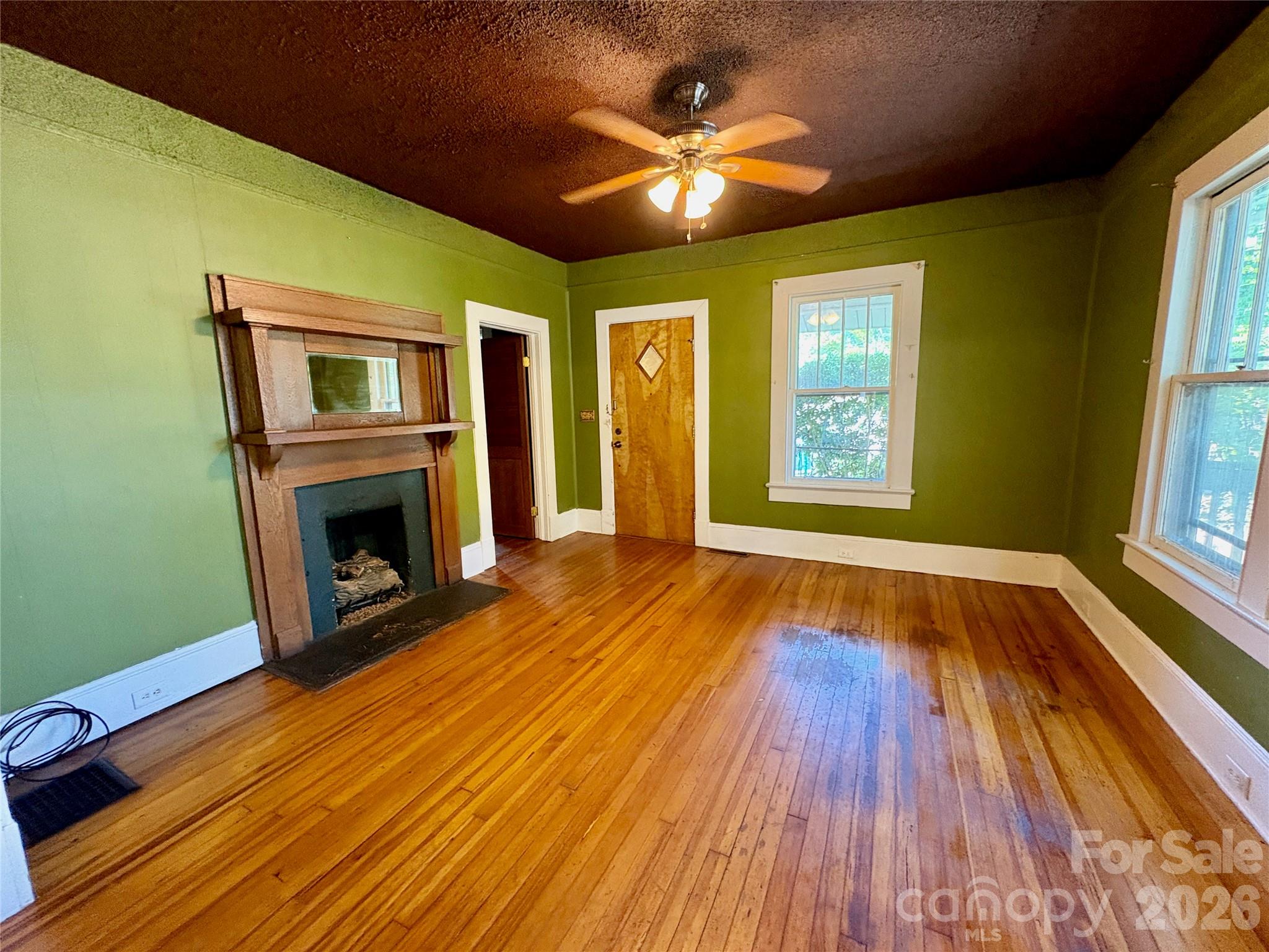 40 Brownwood Avenue Property Photo 8