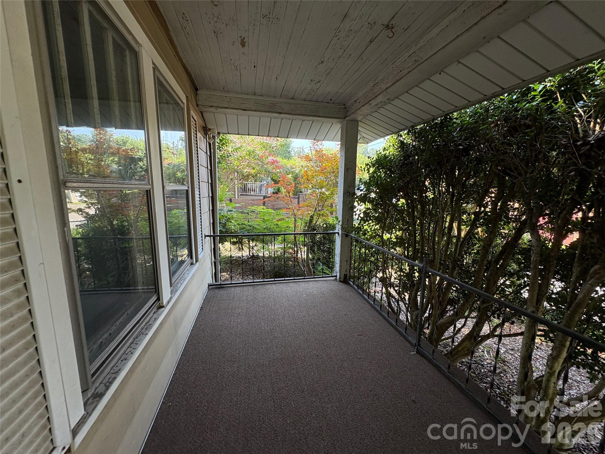 40 Brownwood Avenue Property Photo 22